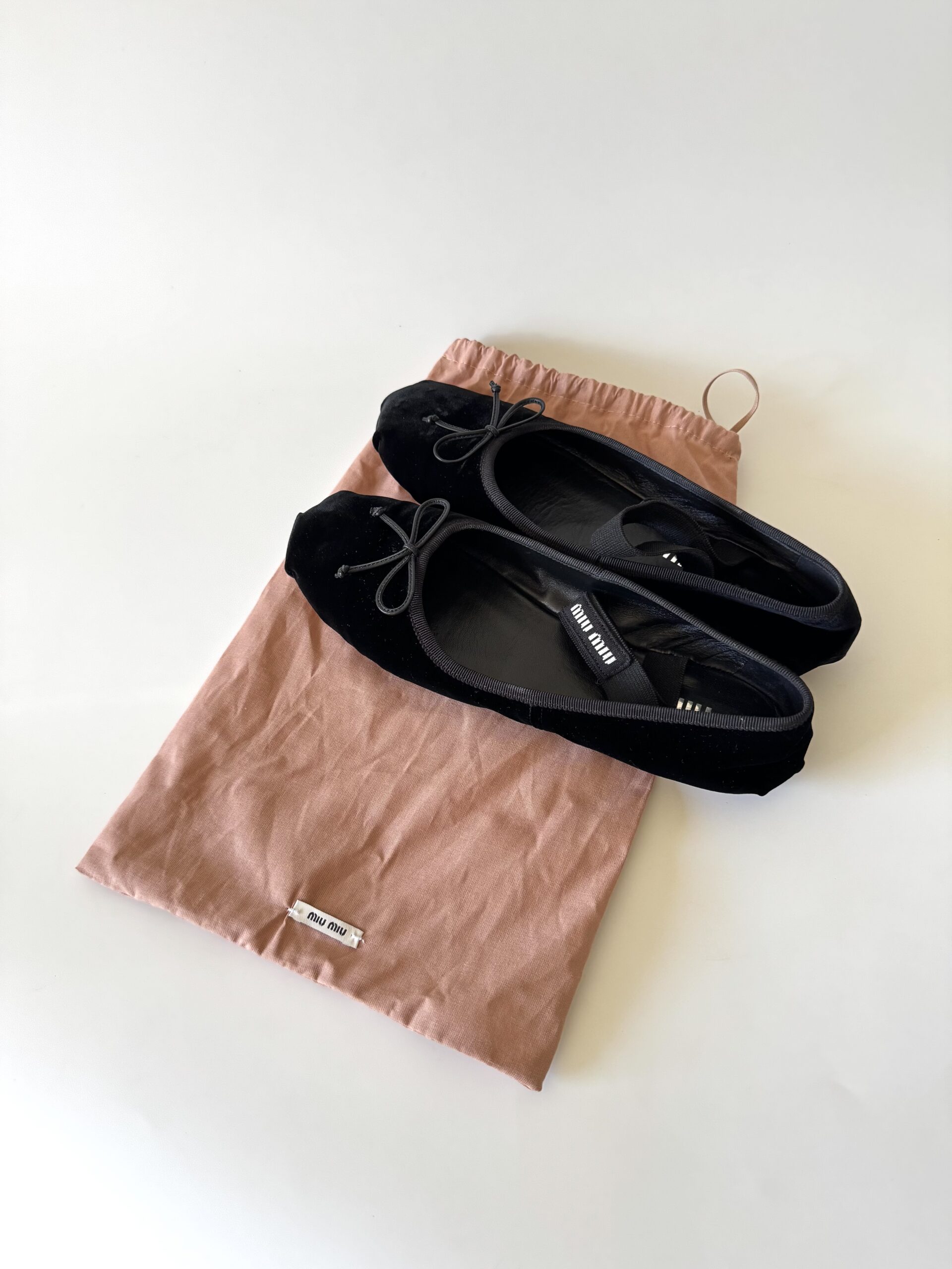 MIU MIU Velvet Ballet Flats - aksamitne baleriny - obrazek 2