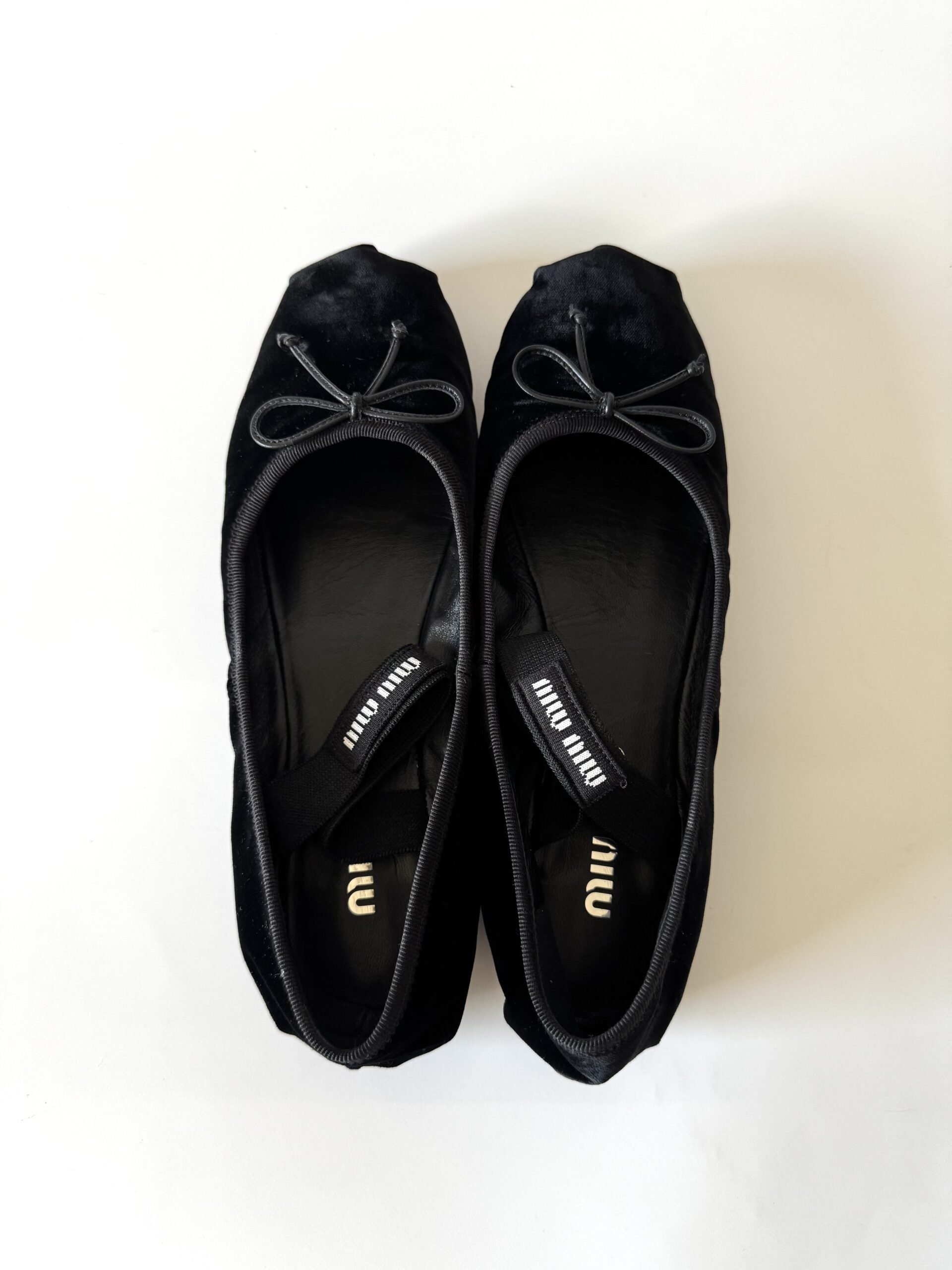 MIU MIU Velvet Ballet Flats - aksamitne baleriny - obrazek 3