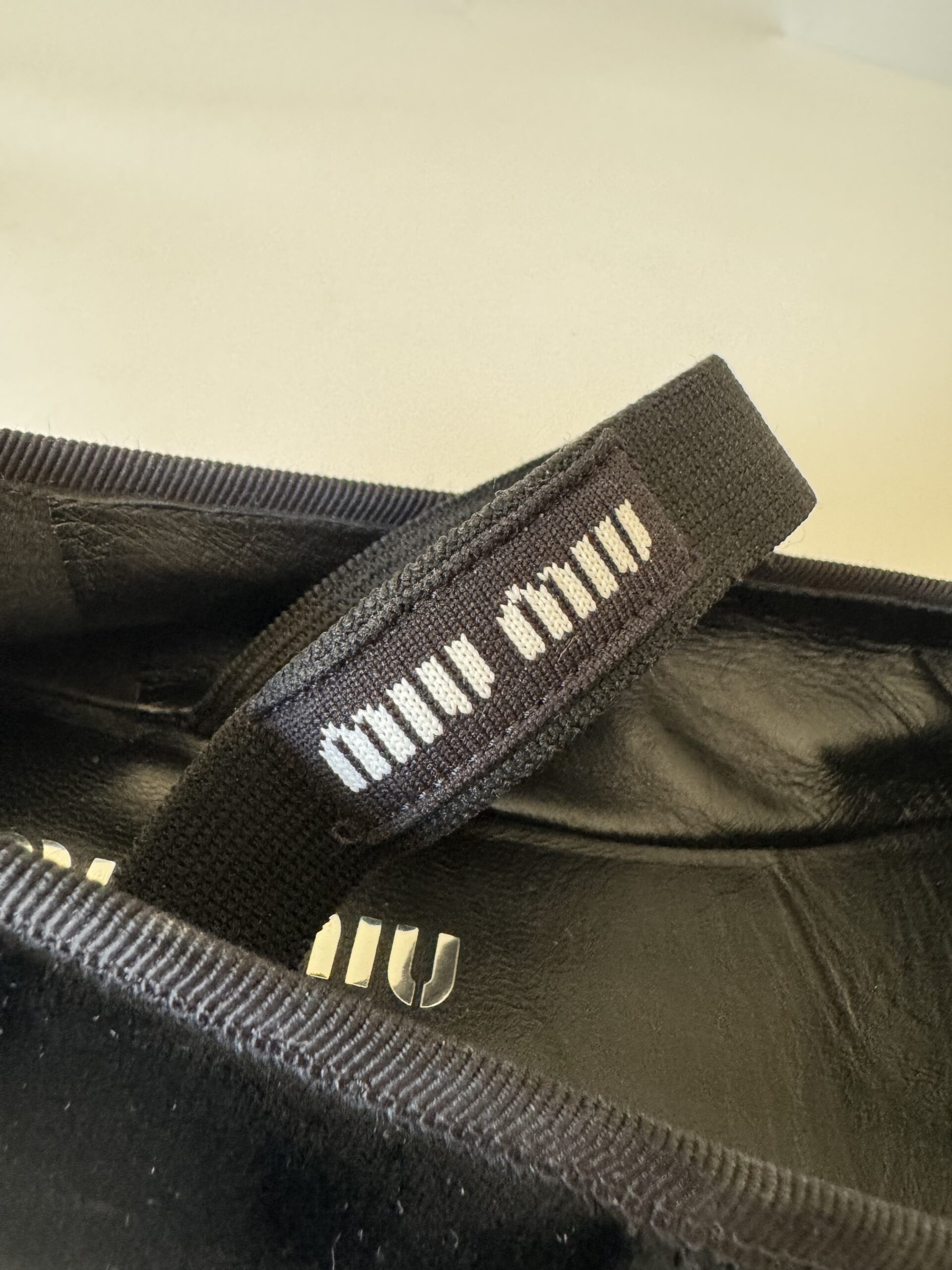 MIU MIU Velvet Ballet Flats - aksamitne baleriny - obrazek 12