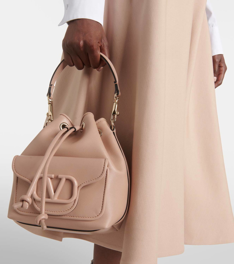 Valentino Garavani torebka worek pudrowy róż