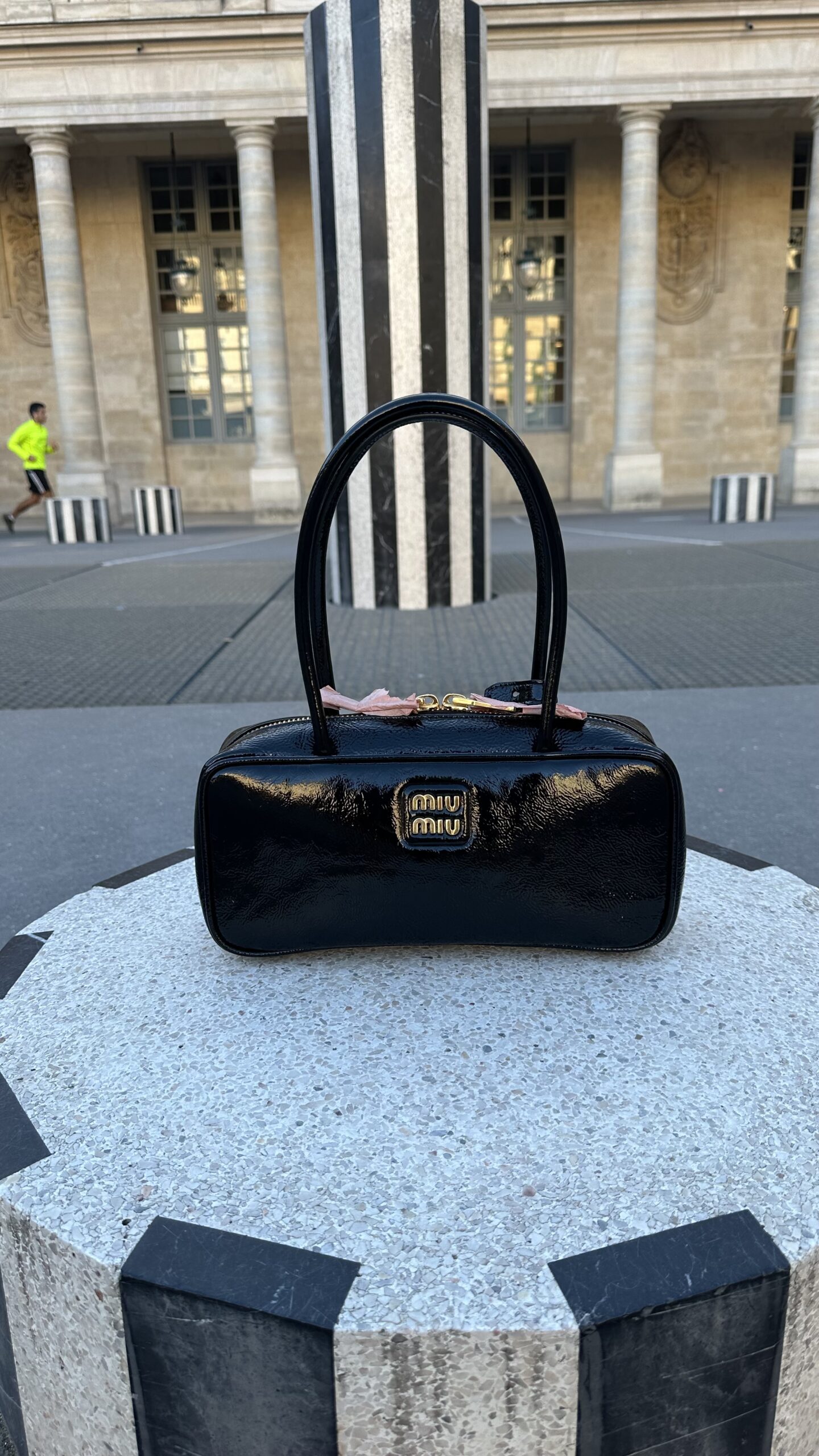 Miu miu Beau naplak patent czarna lakierowana torebka