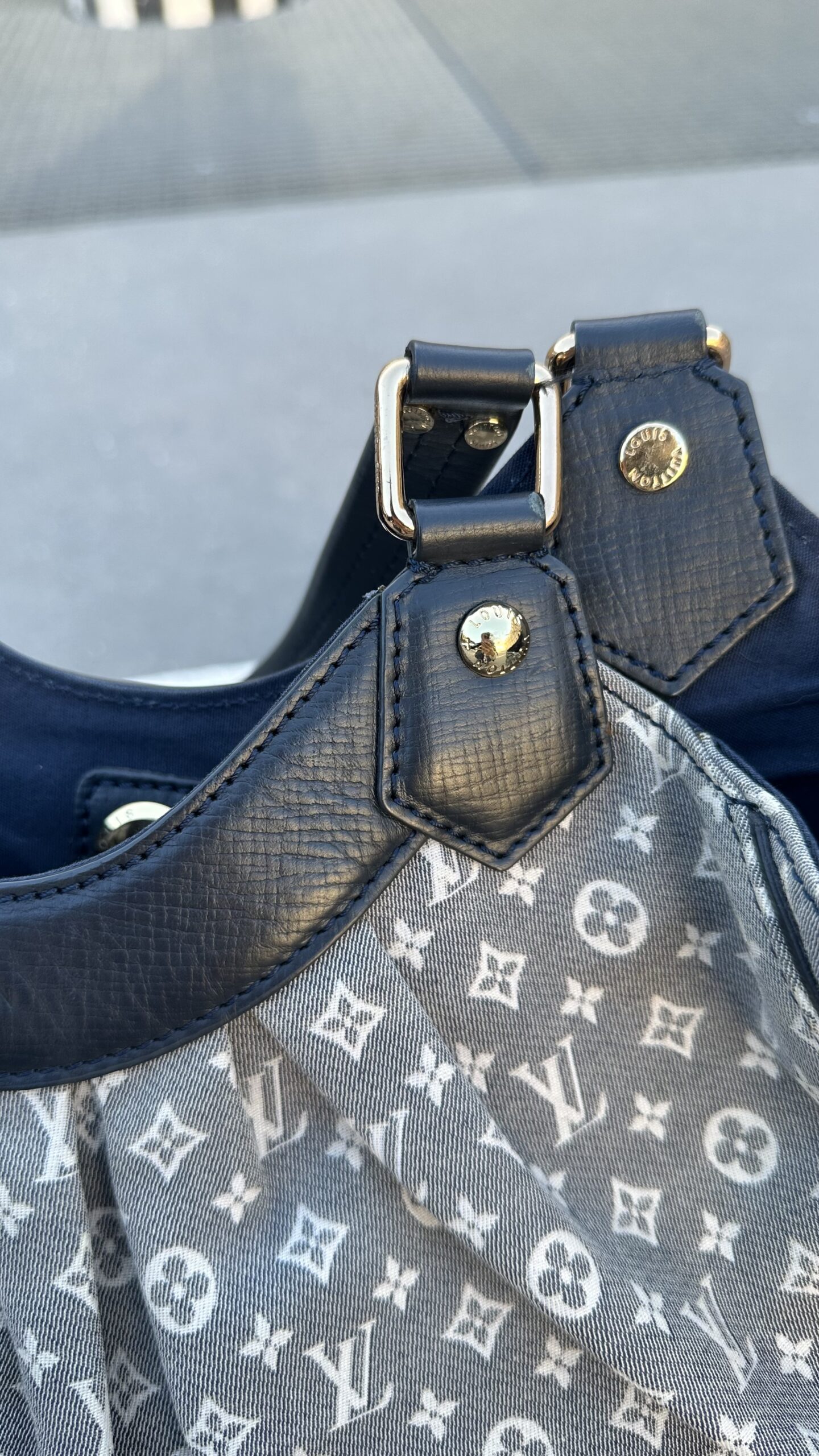 Louis Vuitton Idylle monogram granat - obrazek 7