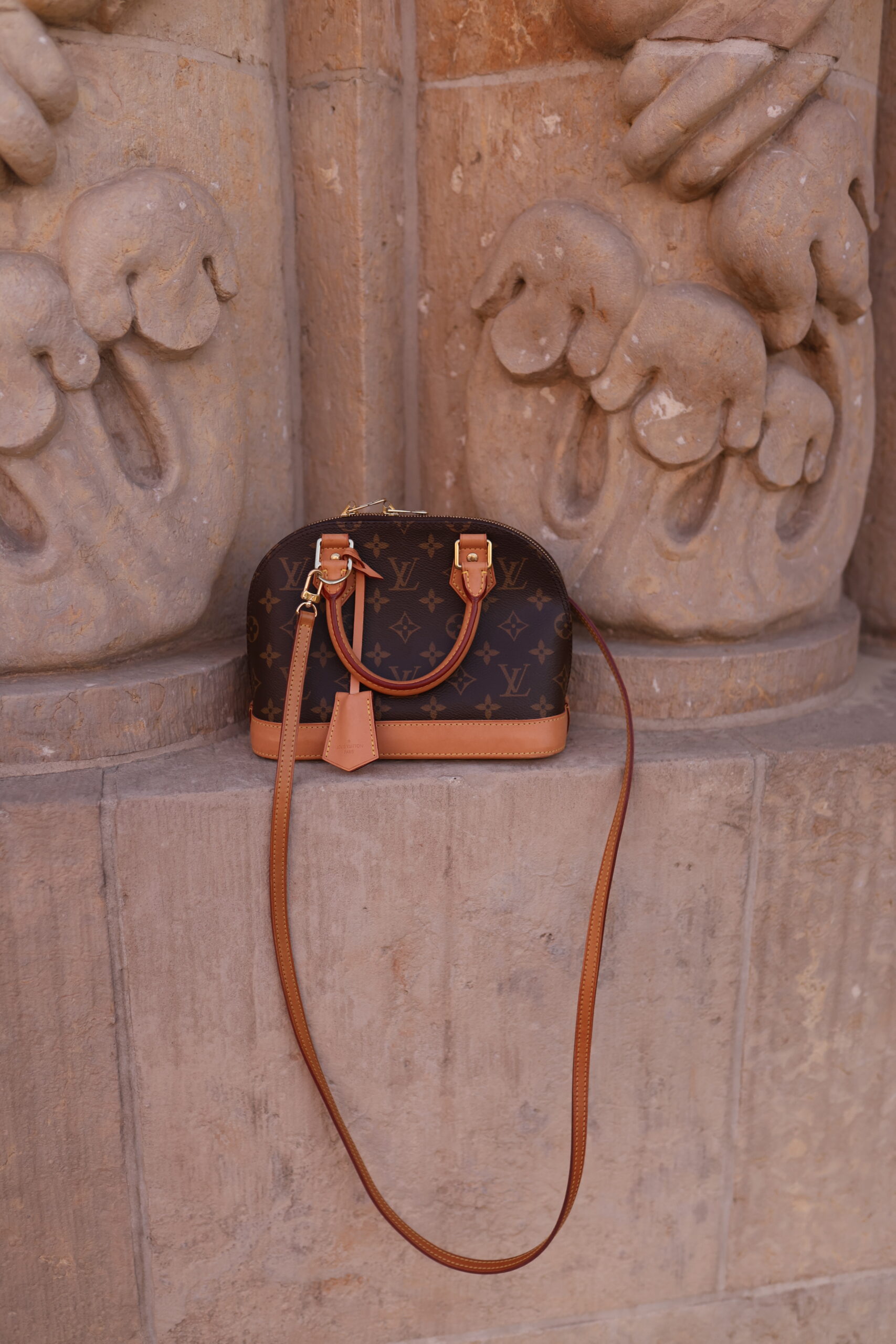 Louis Vuitton Alma bb monogram