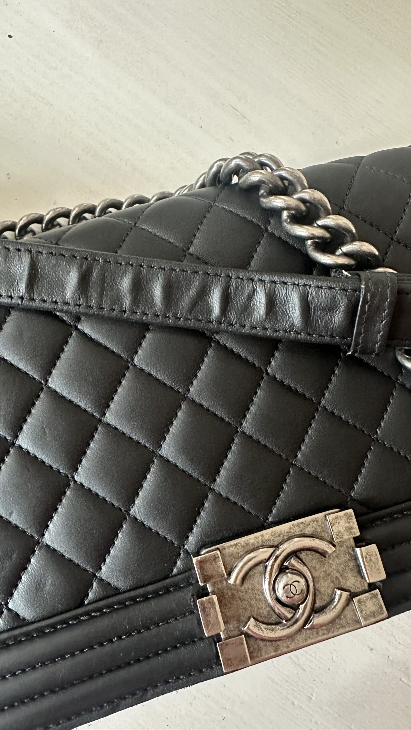 Chanel Boy klasyczna torebka - obrazek 7