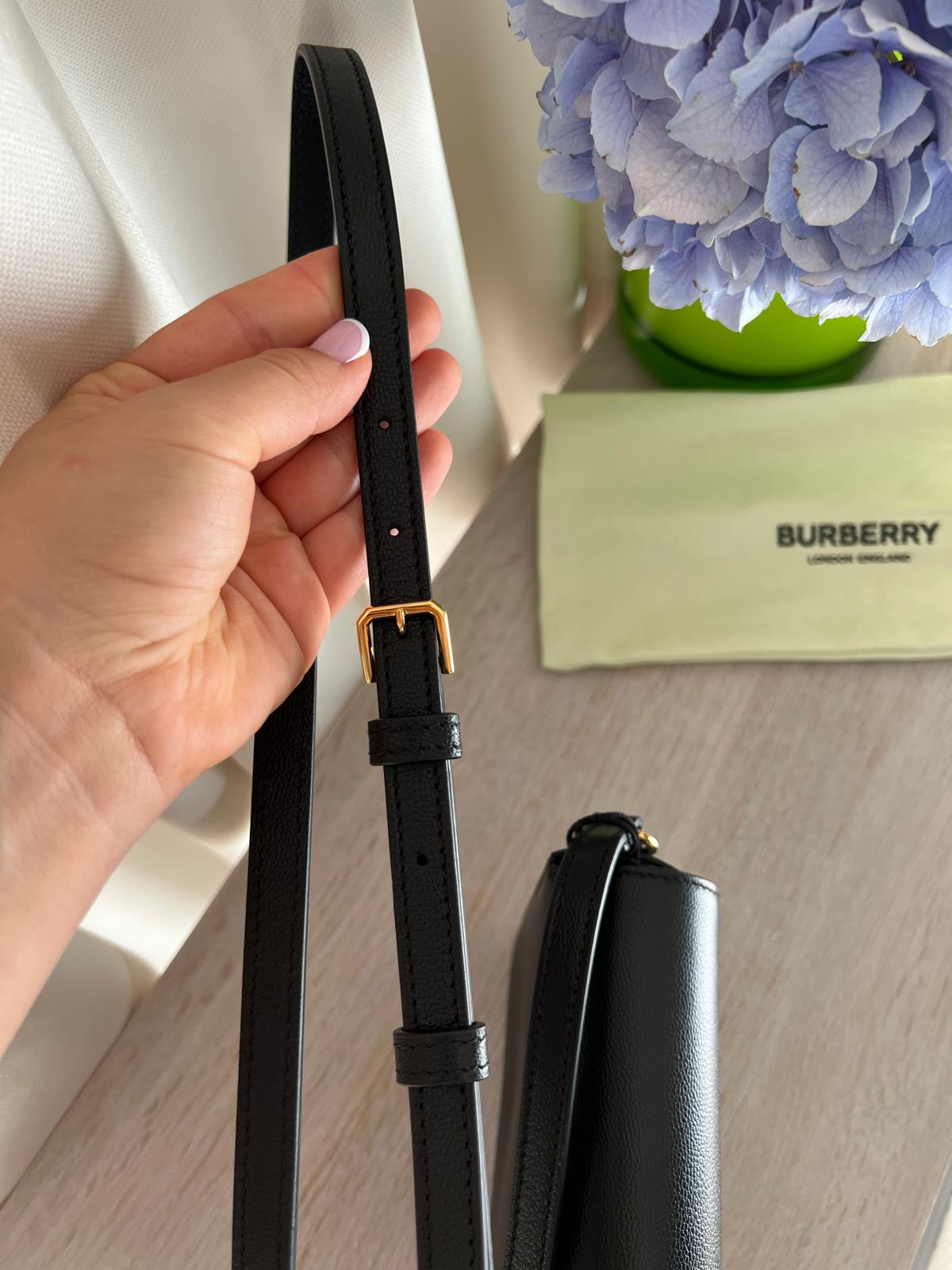 Burberry torebka klasyczna listonoszka - obrazek 3