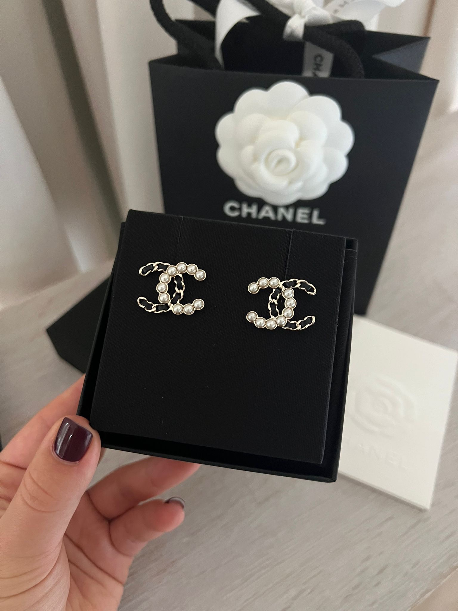 Chanel piękne kolczyki z perełkami - obrazek 3