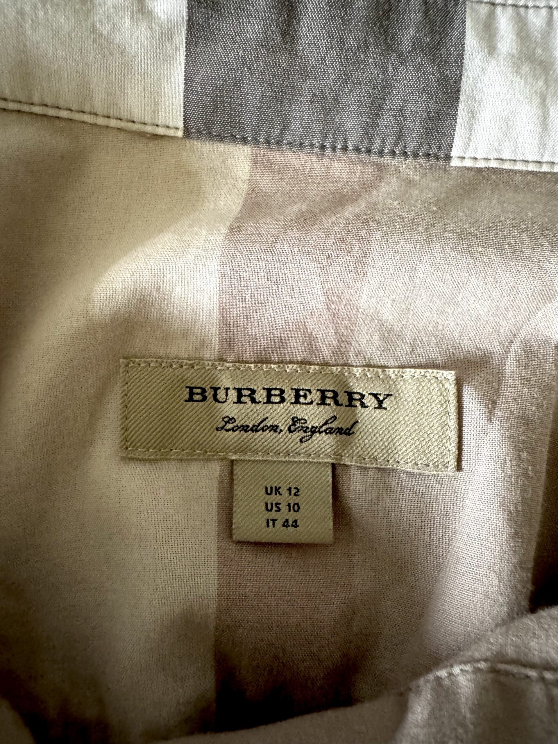 BURBERRY Women’s Kelsy Check Print Cotton Belted Shirt Dress in Pale Stone - sukienka - obrazek 6