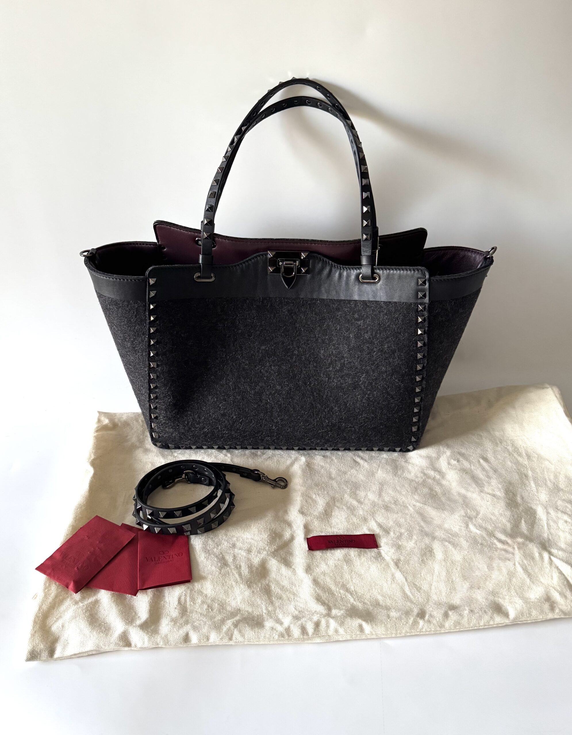 VALENTINO GARAVANI Rockstud Medium Wool Tote Bag - torebka - obrazek 4