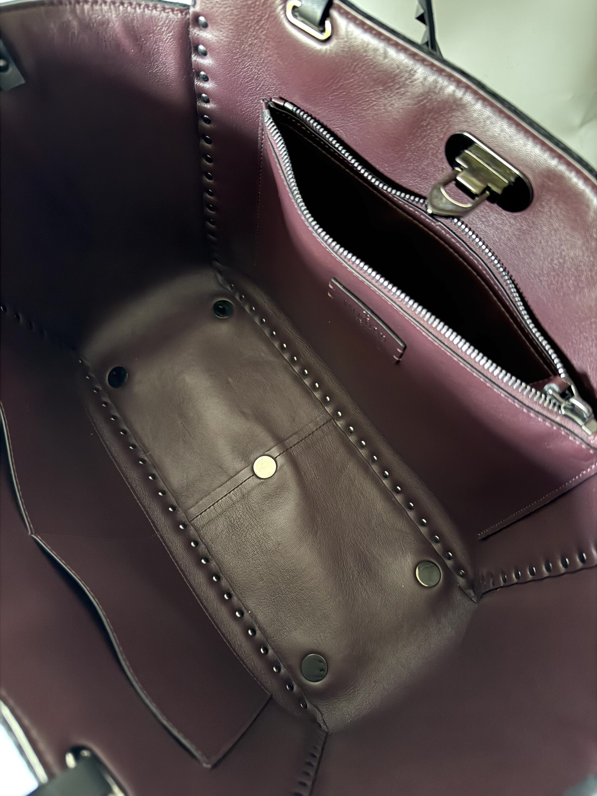 VALENTINO GARAVANI Rockstud Medium Wool Tote Bag - torebka - obrazek 9