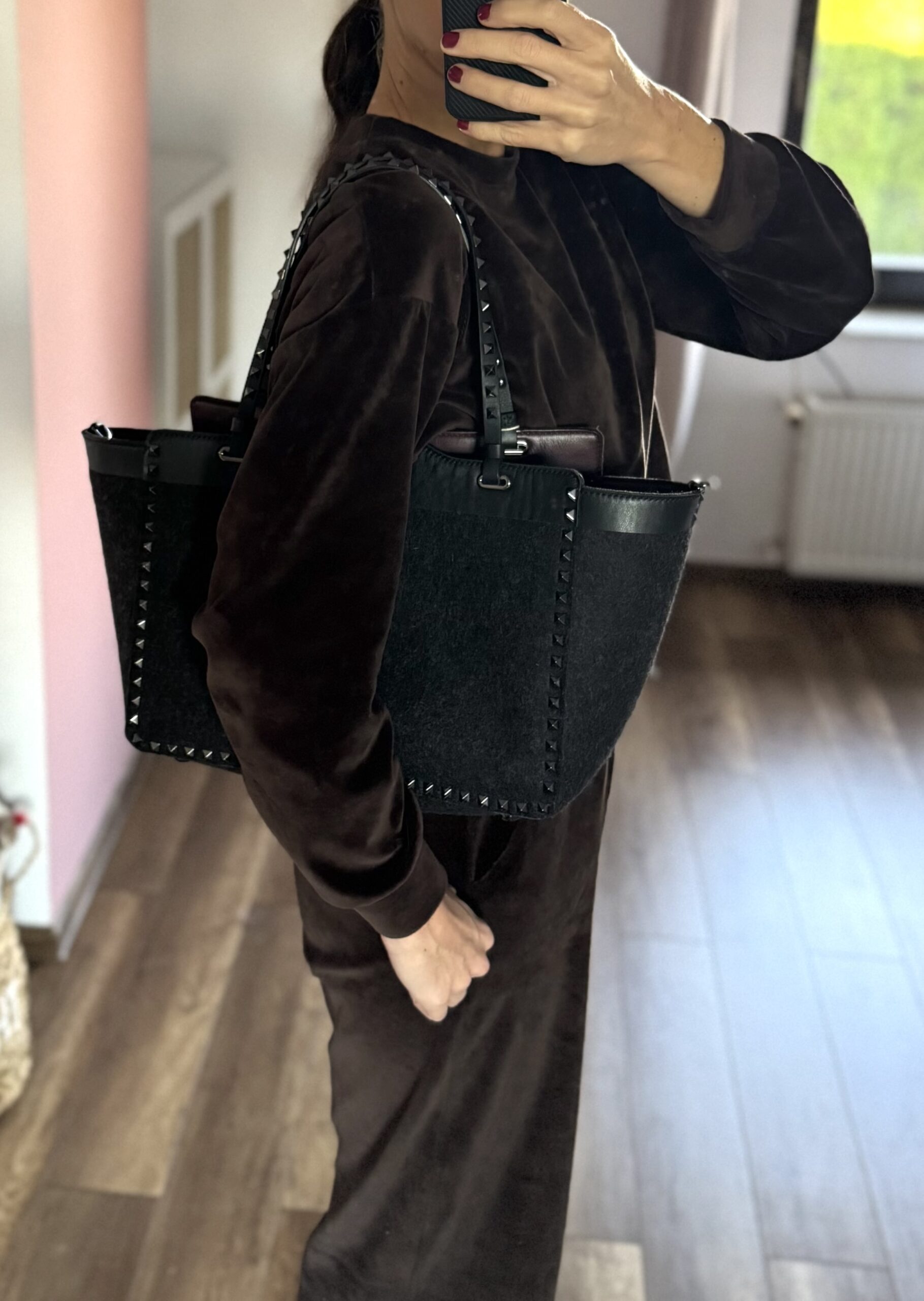 VALENTINO GARAVANI Rockstud Medium Wool Tote Bag - torebka - obrazek 16