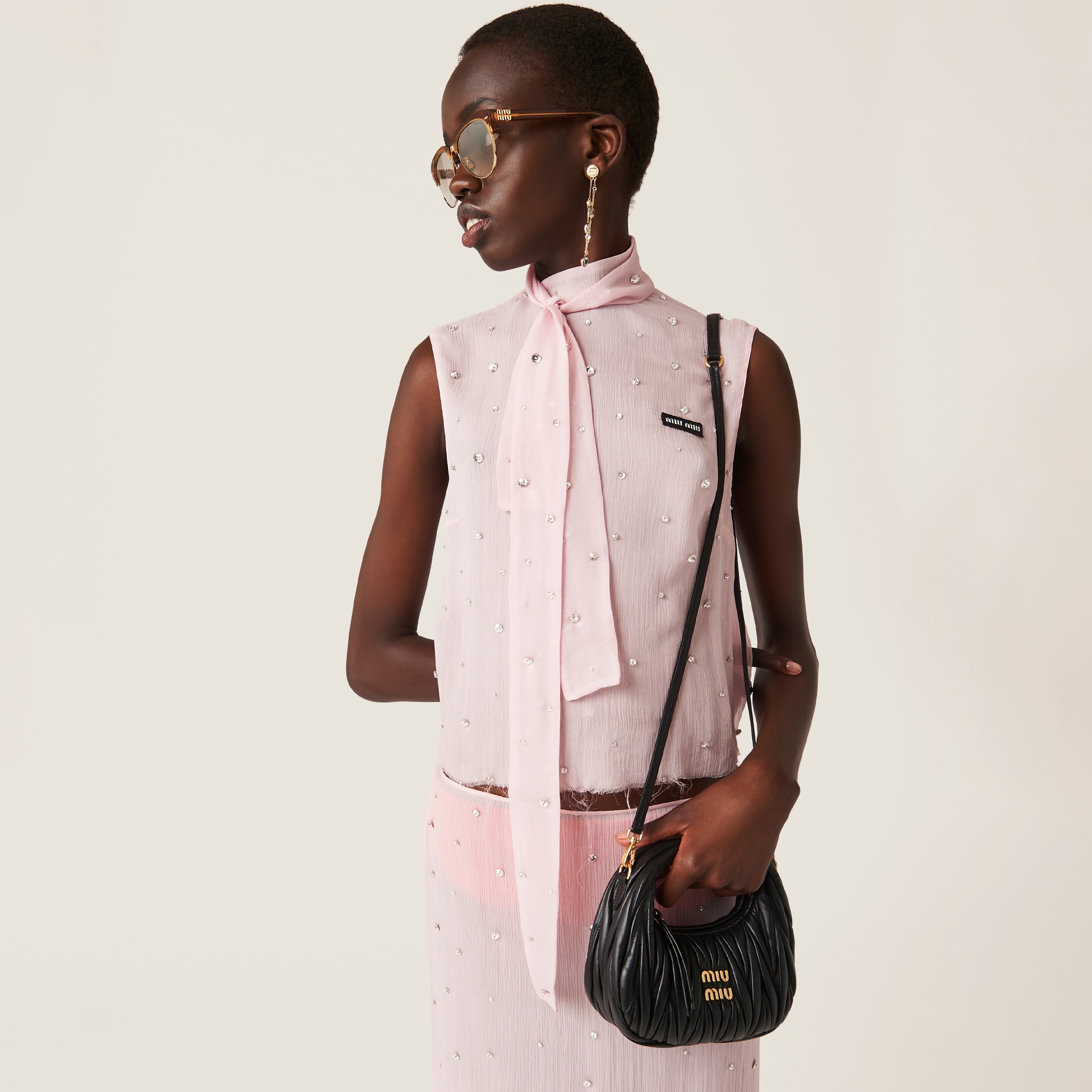 Miu Miu Wander mini czarna torebka klasyka - obrazek 7