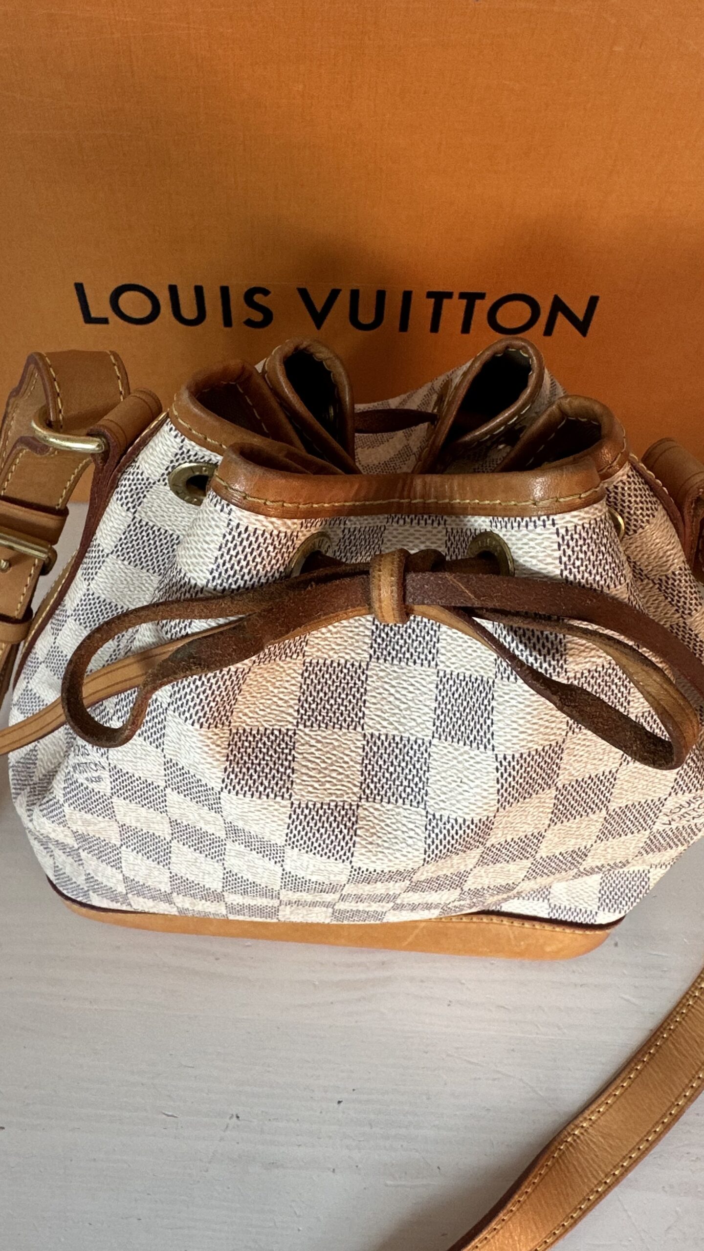 Louis Vuitton Noe bb monogram torebka worek - obrazek 3