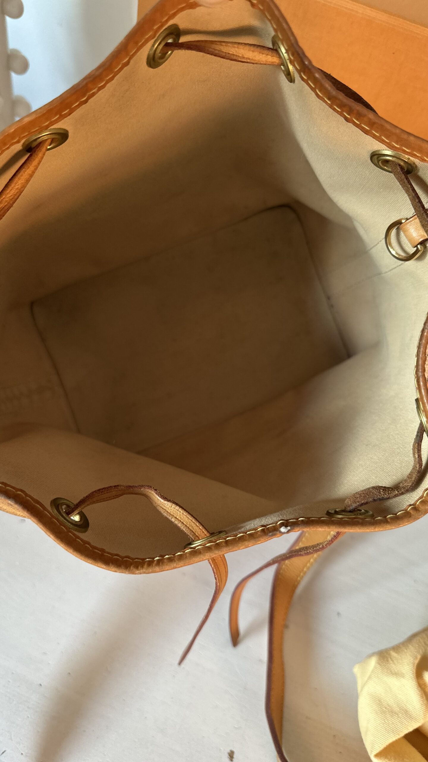 Louis Vuitton Noe bb monogram torebka worek - obrazek 7