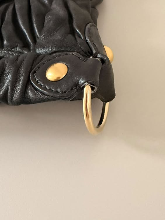 Miu Miu czarna vintage torebka - obrazek 6