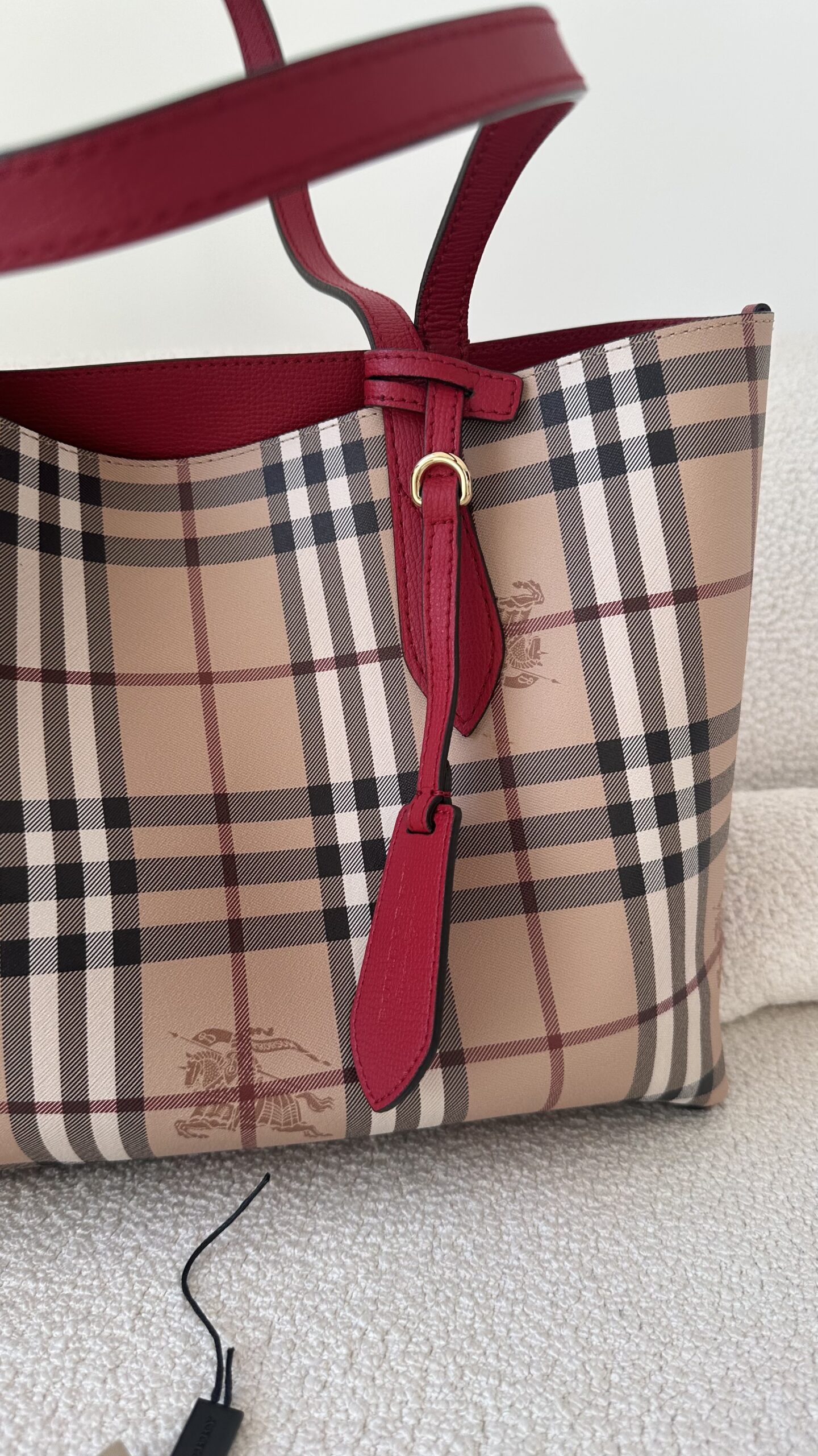 Burberry dwustronna shopperka czerwona i beżowa - obrazek 3