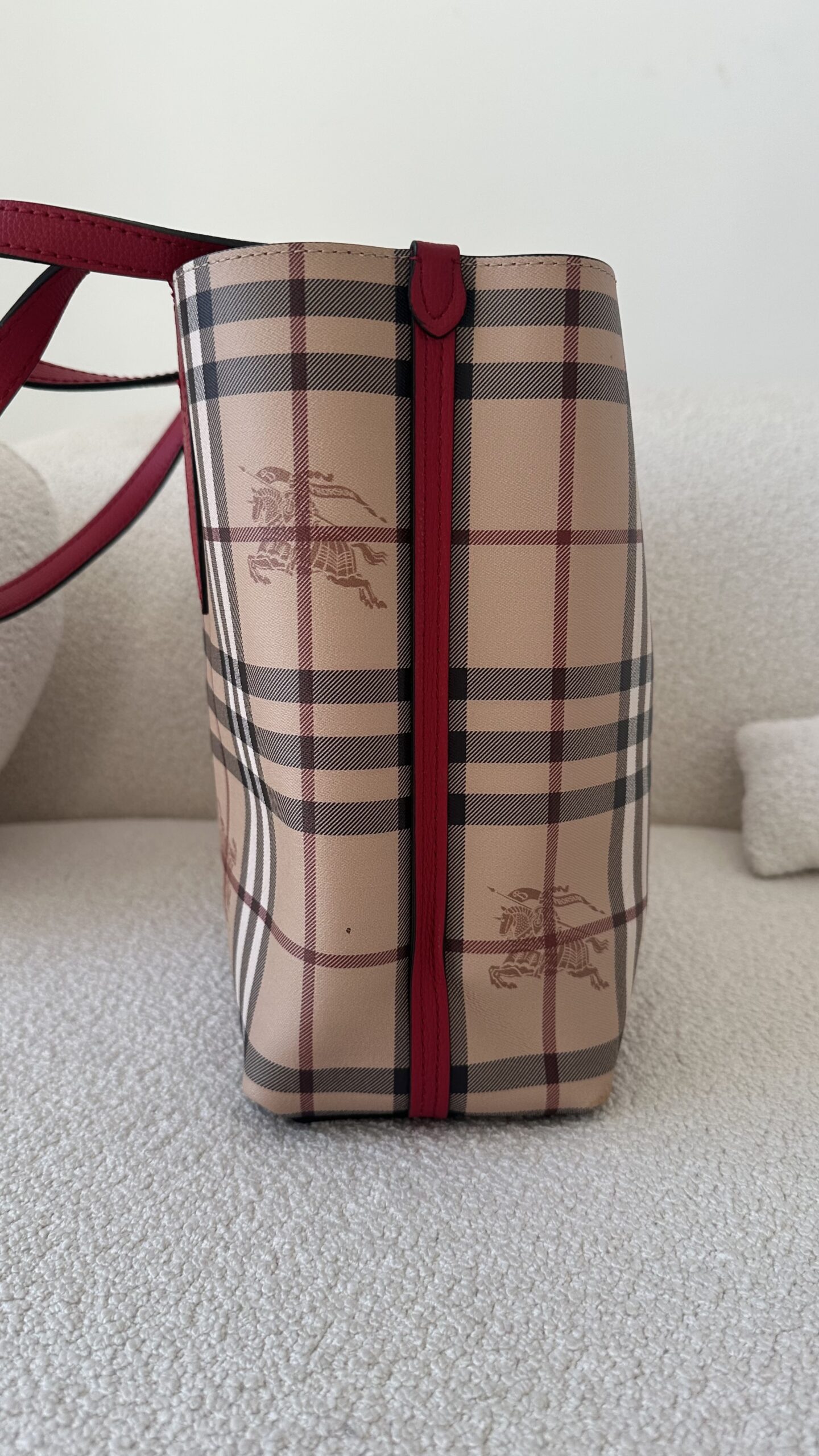 Burberry dwustronna shopperka czerwona i beżowa - obrazek 4