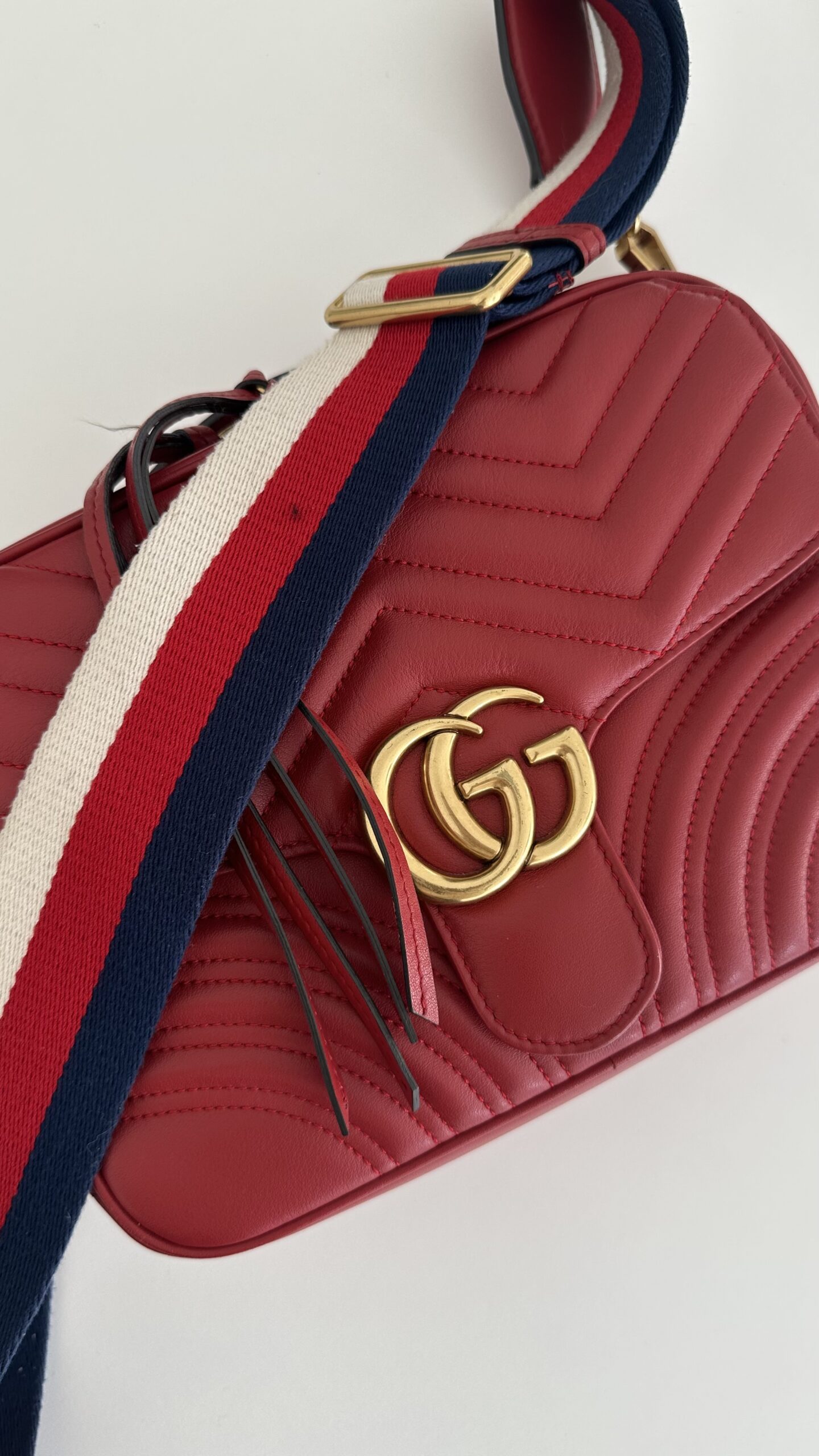 Gucci marmont czerwona torebka na pasku parcianym - obrazek 5