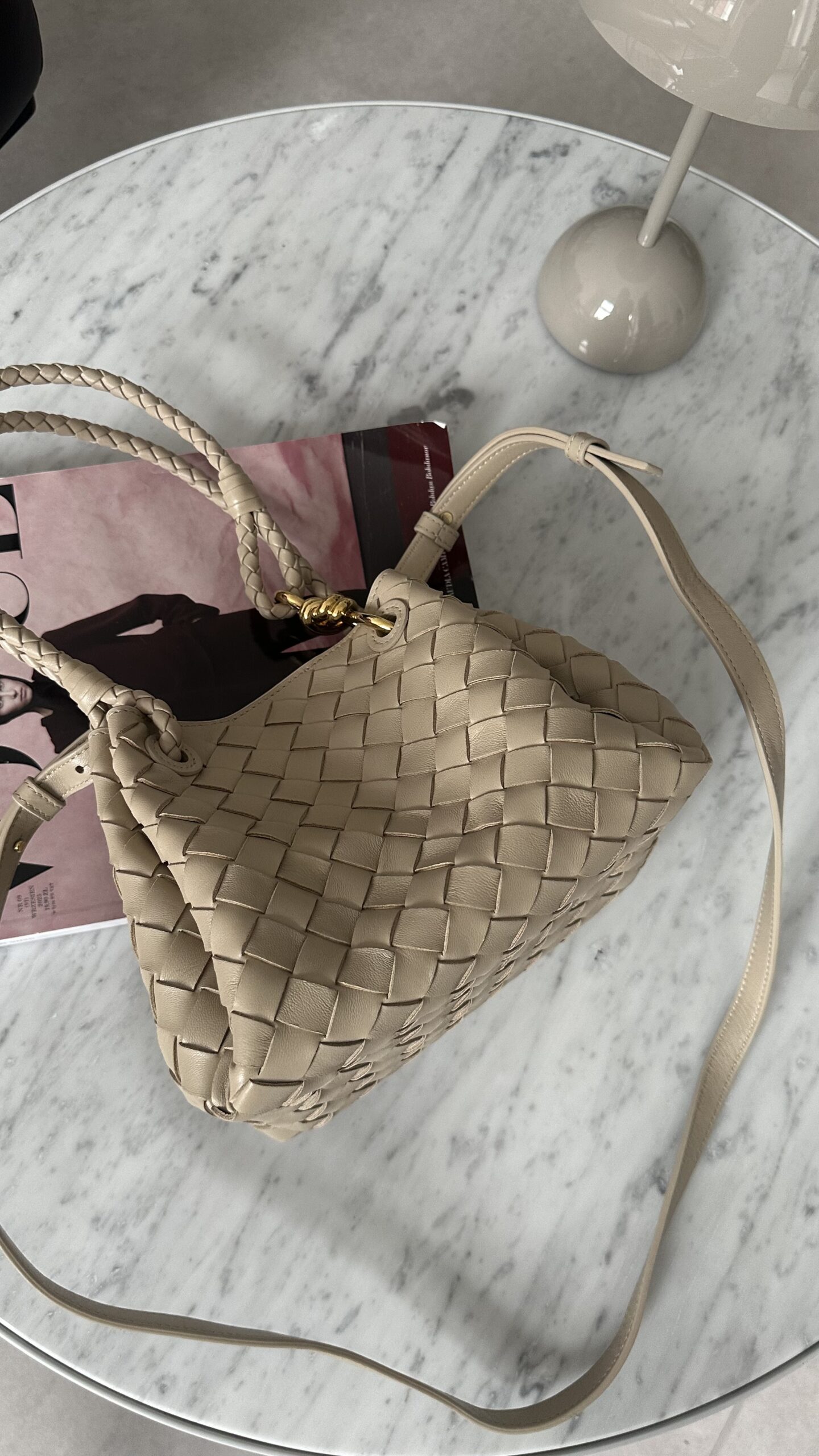 Bottega Veneta Parachute small beżowa torebka - obrazek 6