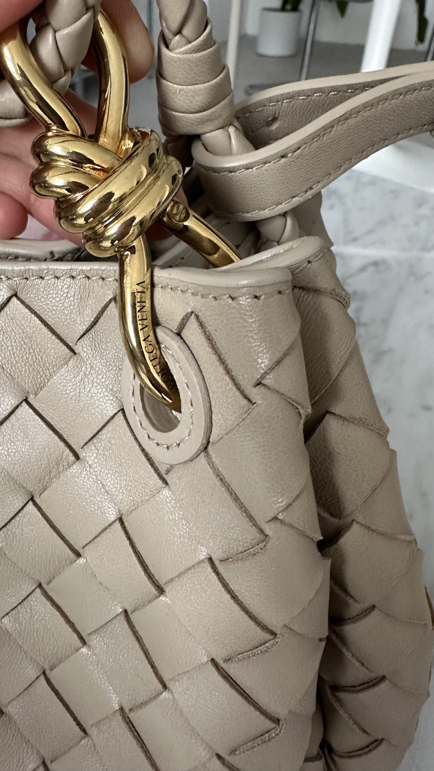 Bottega Veneta Parachute small beżowa torebka - obrazek 7