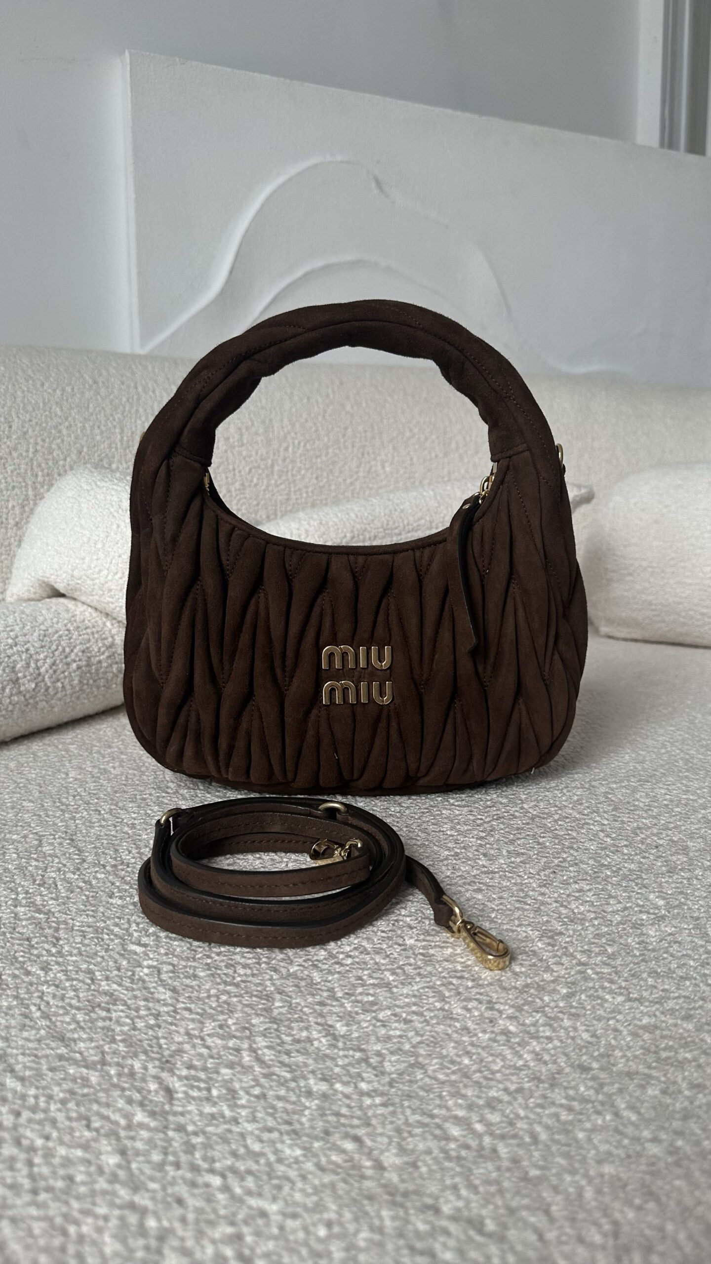 Miu Miu Wander matelassé suede bag zamszowa torebka