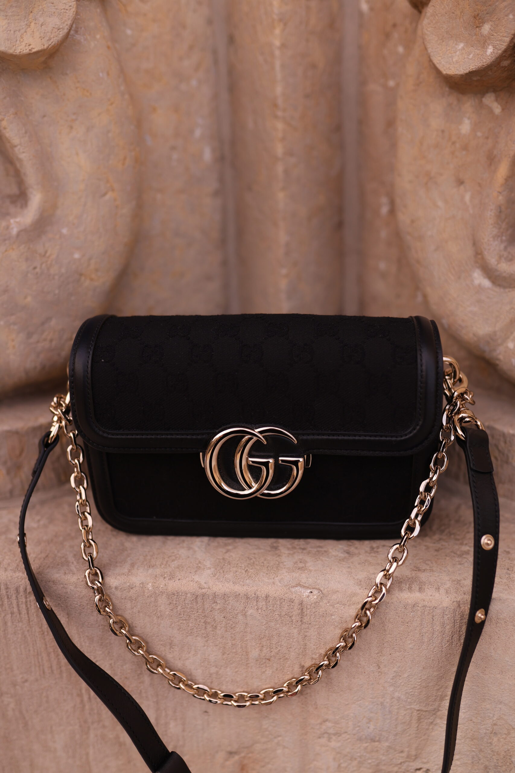 Gucci Go czarna klasyka monogram GG - obrazek 8