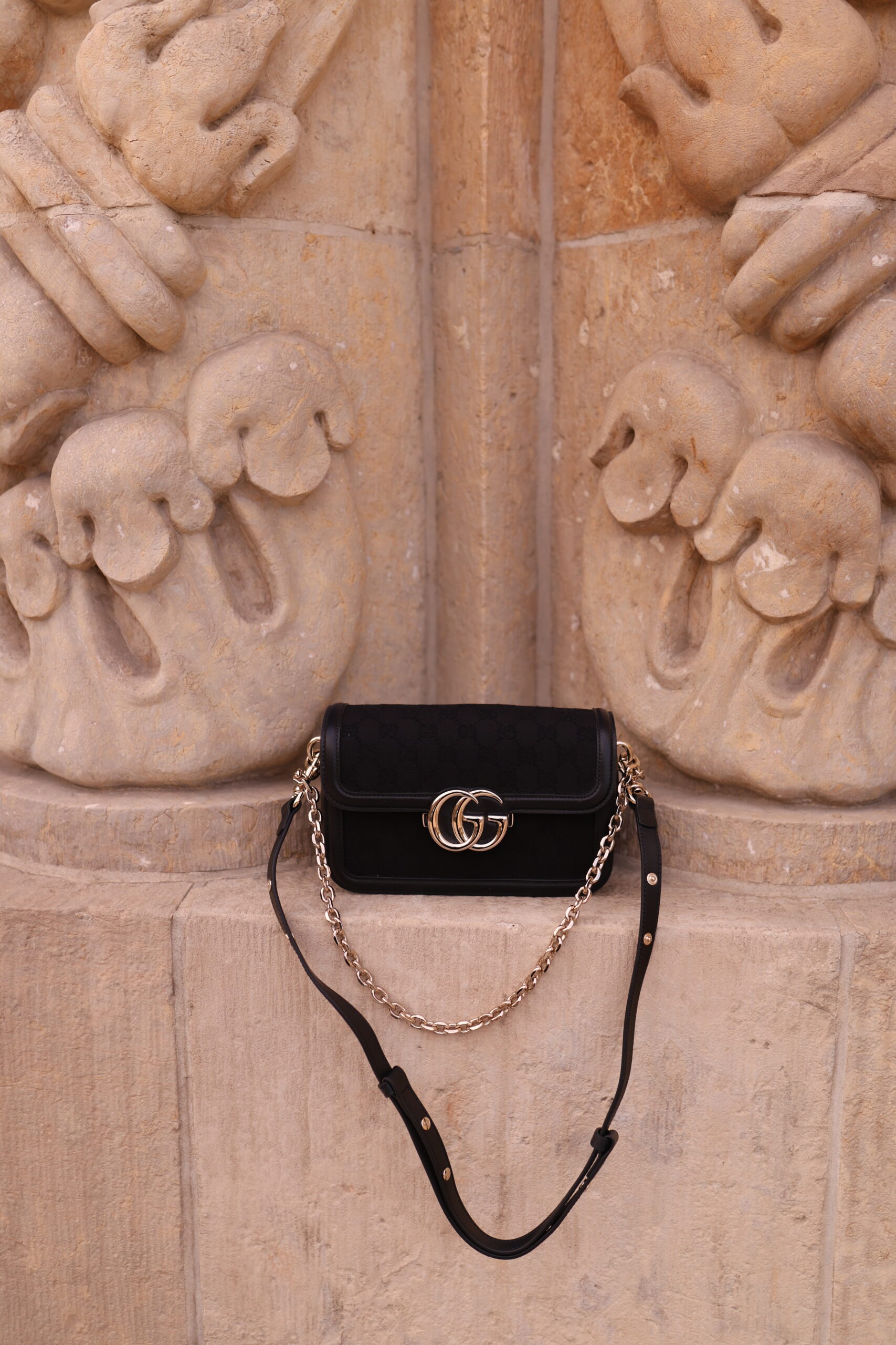 Gucci Go czarna klasyka monogram GG - obrazek 9
