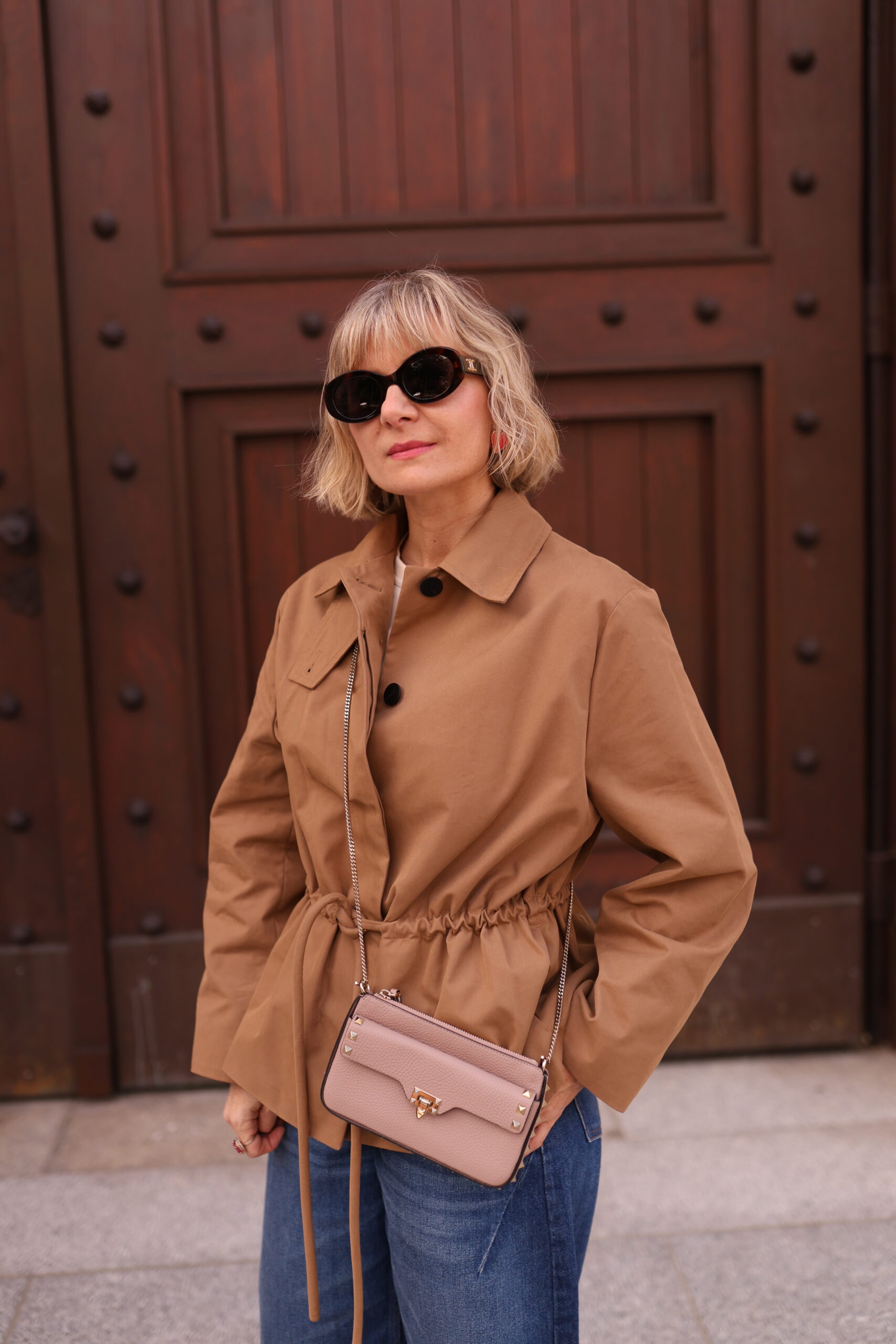 Valentino Garavani w pudrowym różu mała torebka - obrazek 4