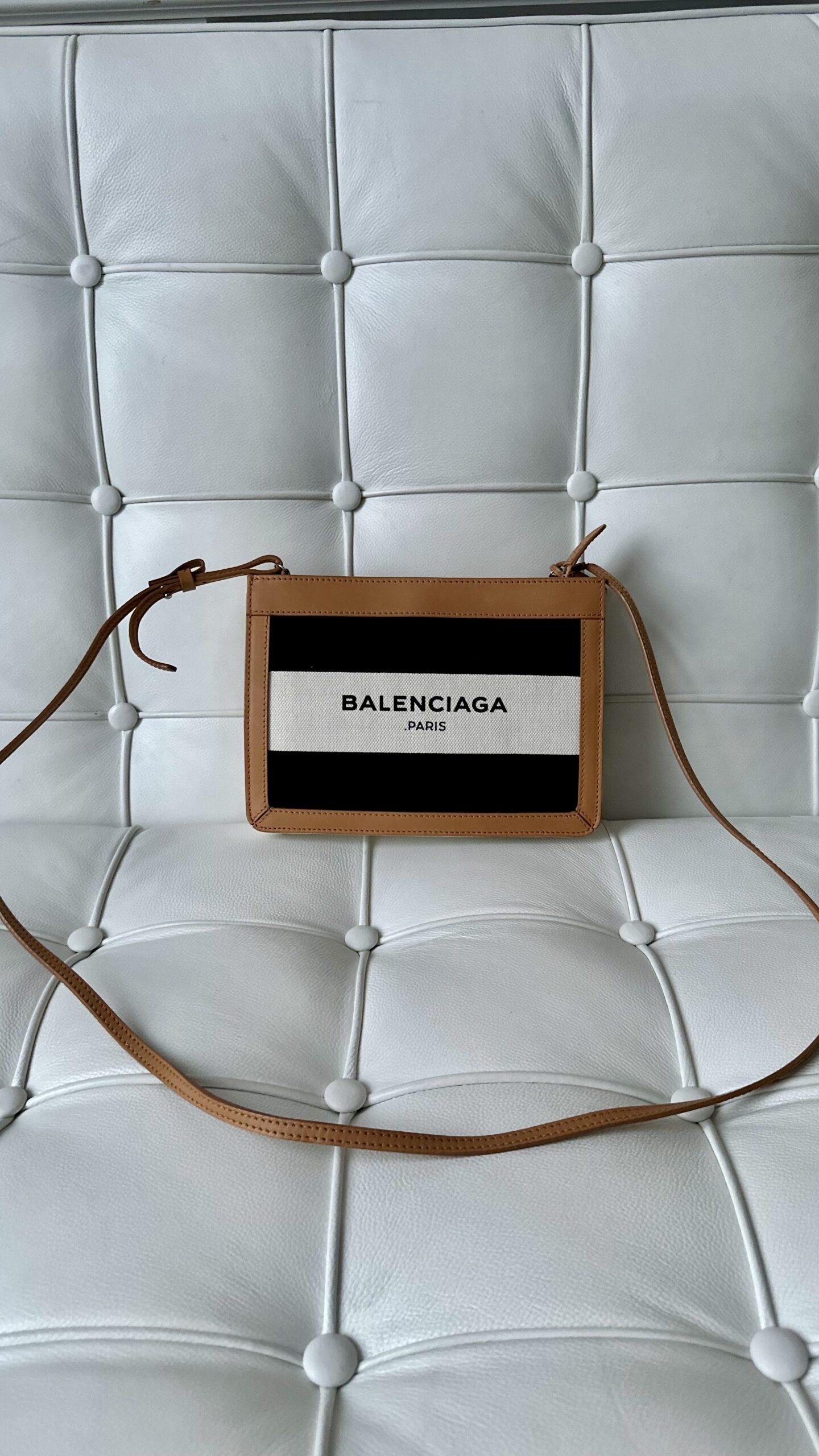 Balenciaga mała kopertowa torebka
