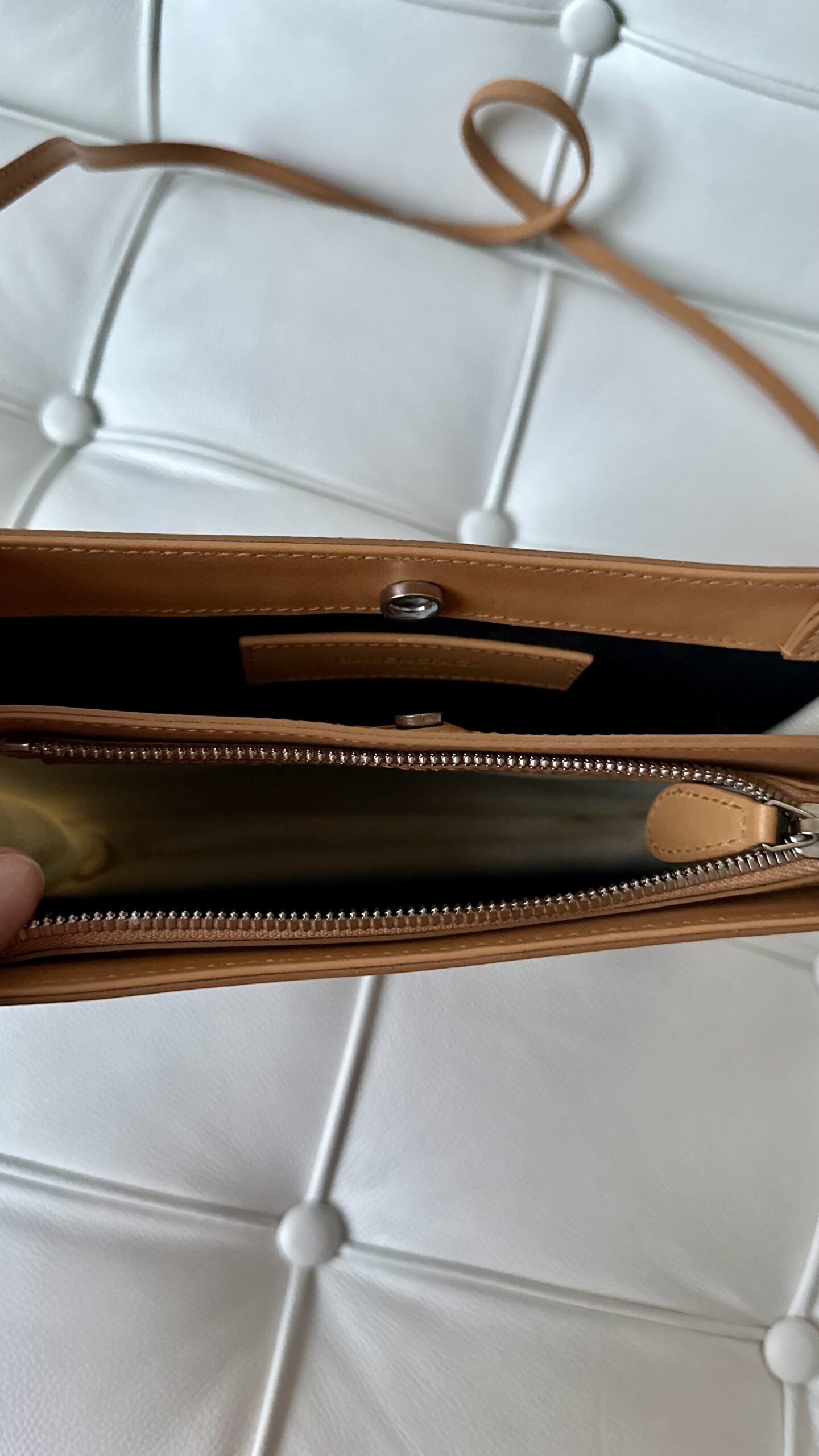 Balenciaga mała kopertowa torebka - obrazek 6