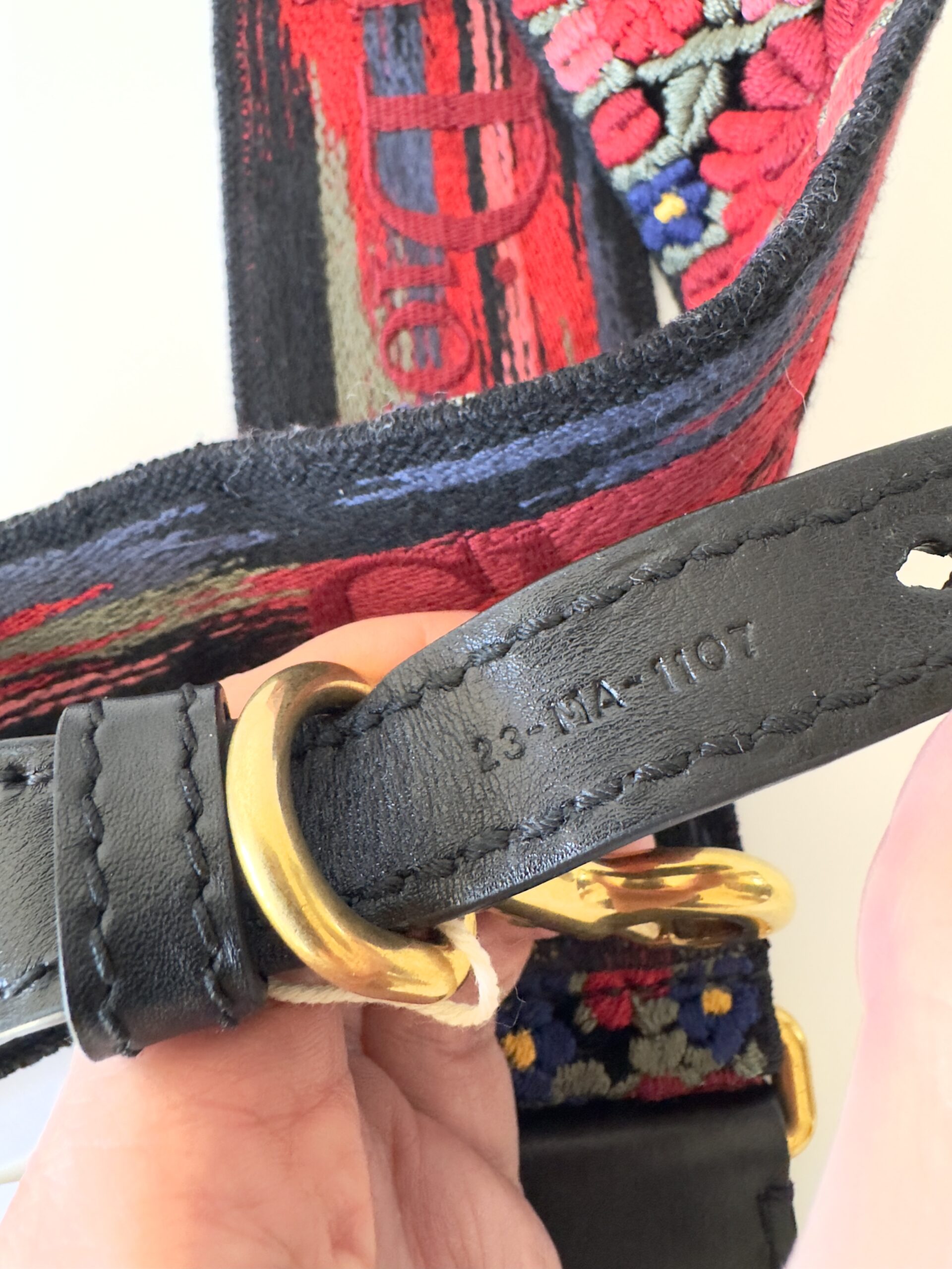 DIOR Canvas & Leather Embroidered Floral Shoulder Strap - pasek do torebki - obrazek 9