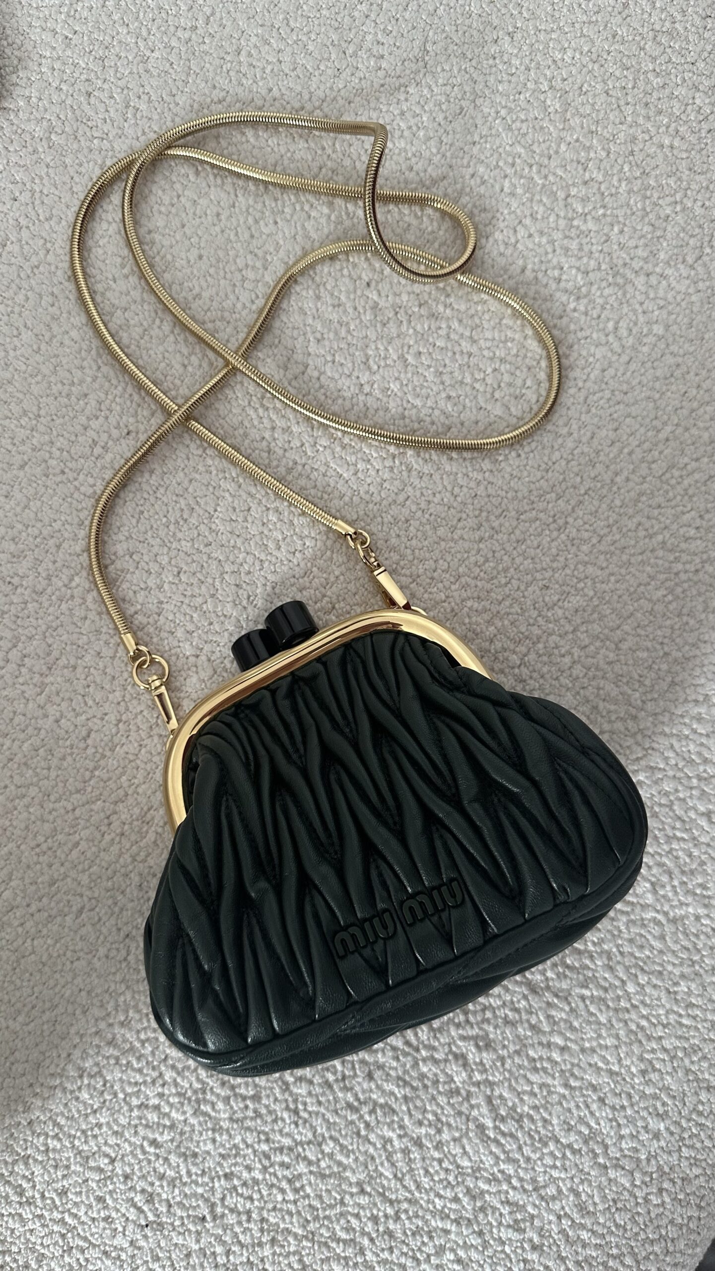 Miu Miu mała elegancka w kolorze ciemnej zieleni - obrazek 3