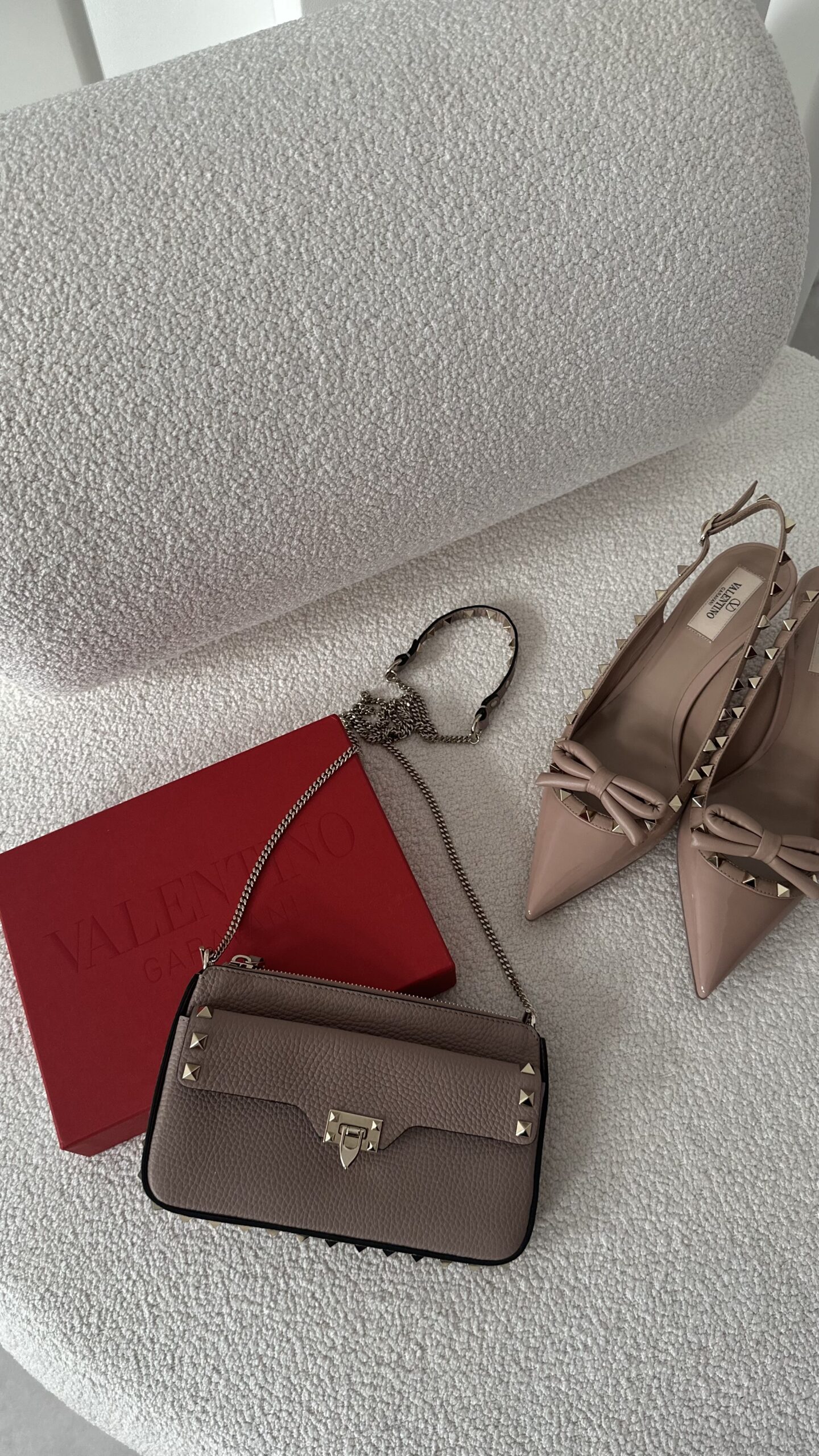 Valentino Garavani w pudrowym różu mała torebka - obrazek 5