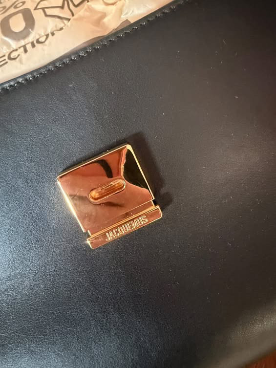 Jacquemus la grand rond carre czarna torebka - obrazek 9