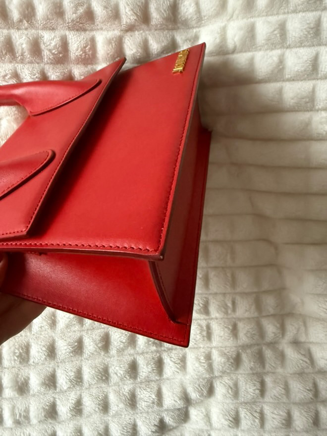 Jacquemus czerwona torebka - obrazek 4