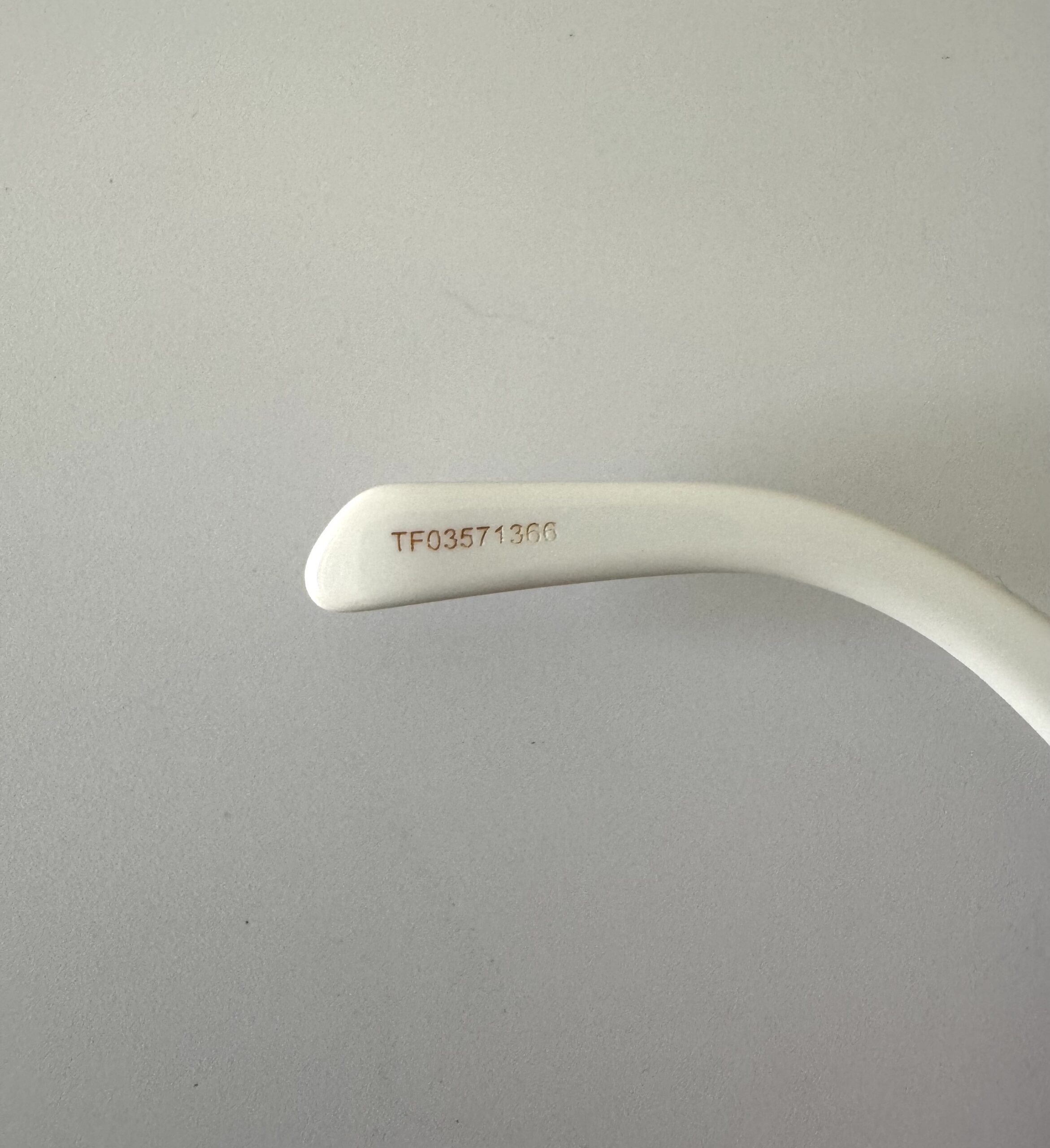 CELINE Oval Cat-Eye Sunglasses CL40193I - okulary przeciwsłoneczne - obrazek 11