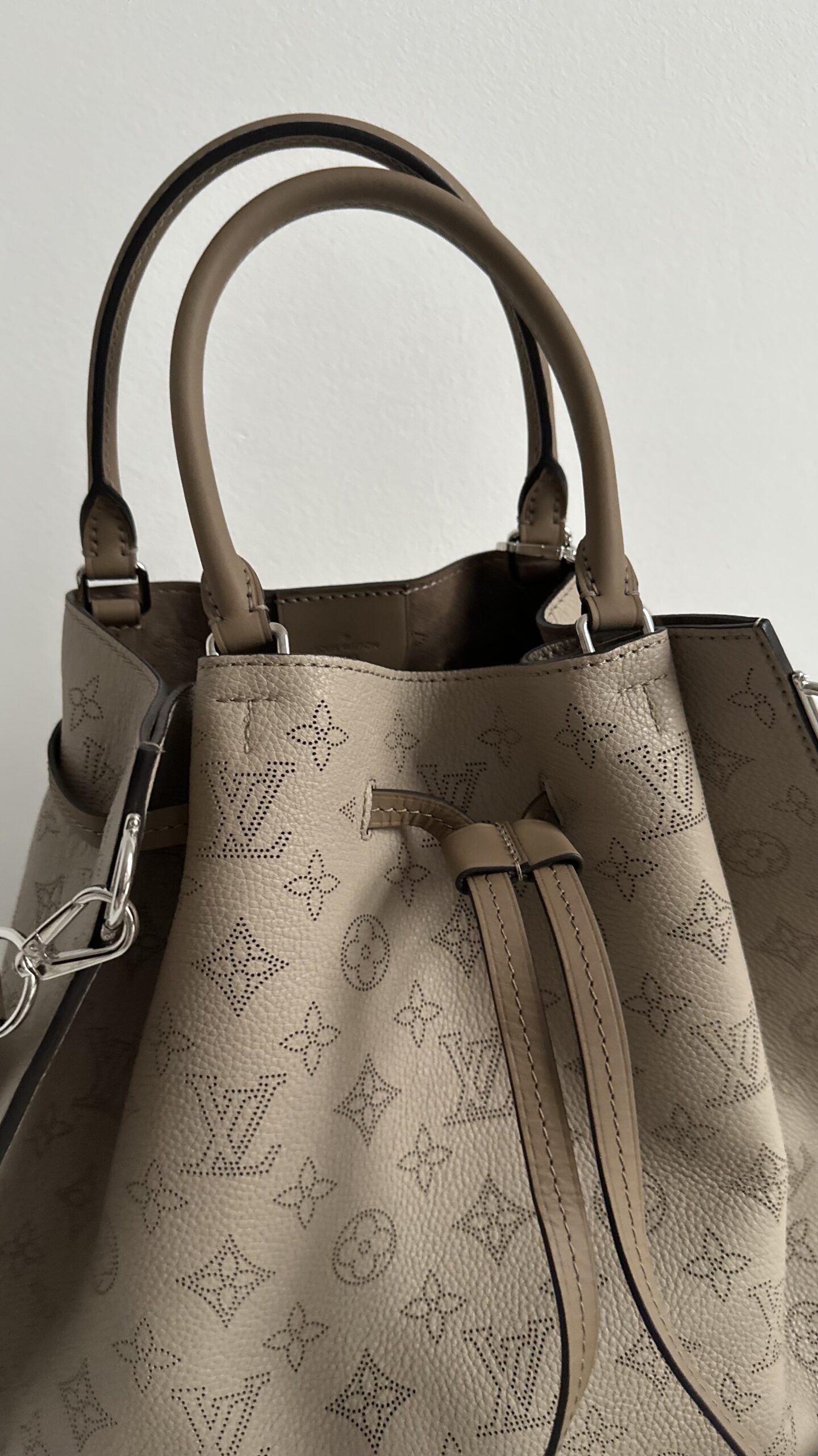 Louis Vuitton Mahina Girolata bezowa torebka - obrazek 7