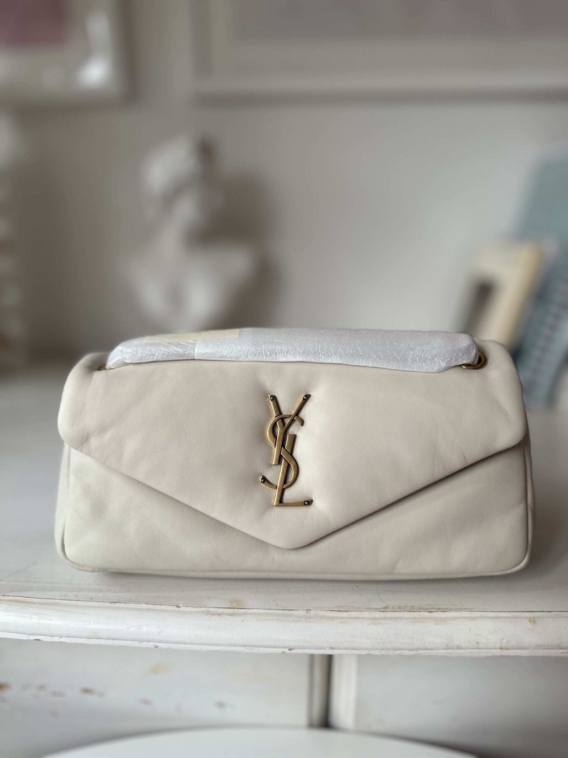 Saint Laurent Calypso kremowa torebka