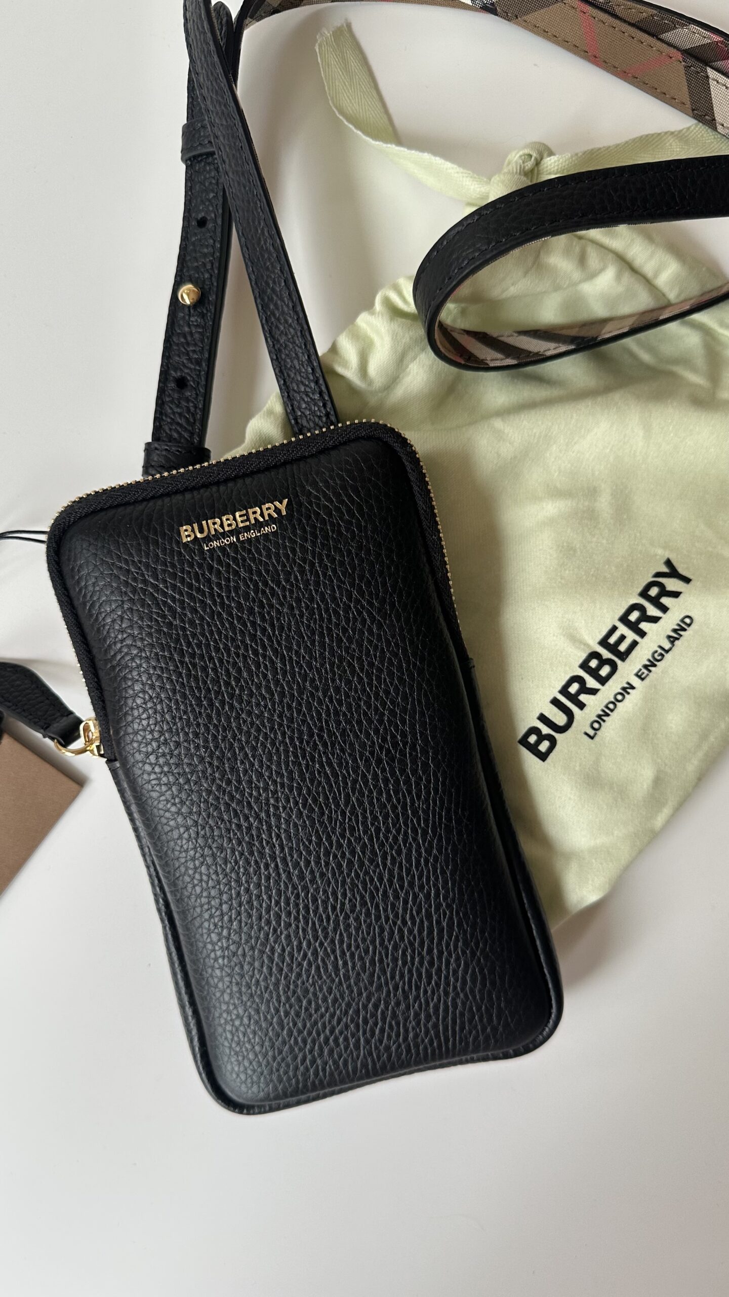 Burberry saszetka na telefon - obrazek 3