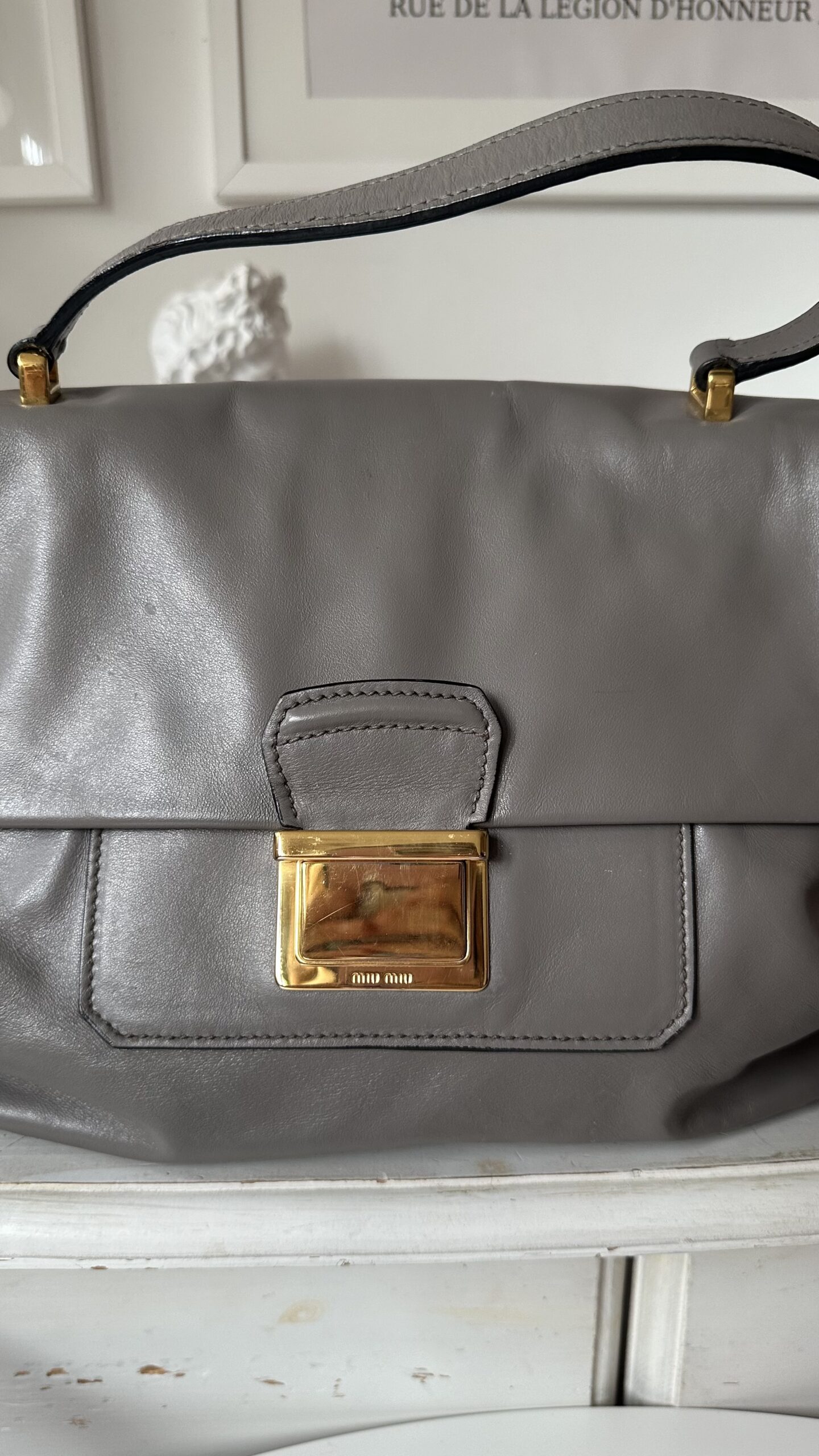 Miu Miu duża vintage torebka w szarym kolorze - obrazek 3