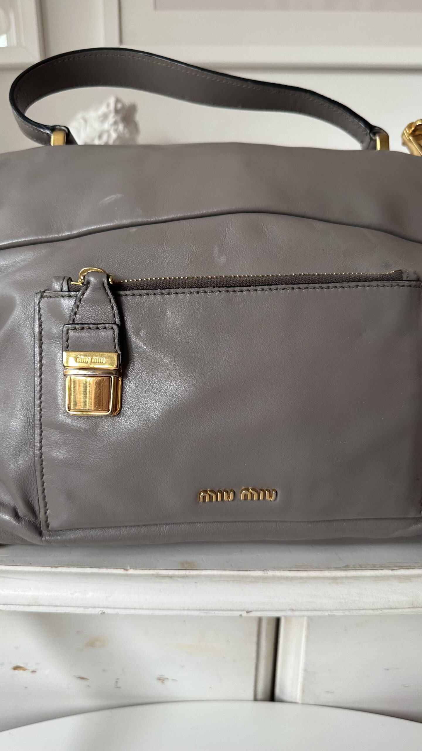 Miu Miu duża vintage torebka w szarym kolorze - obrazek 5