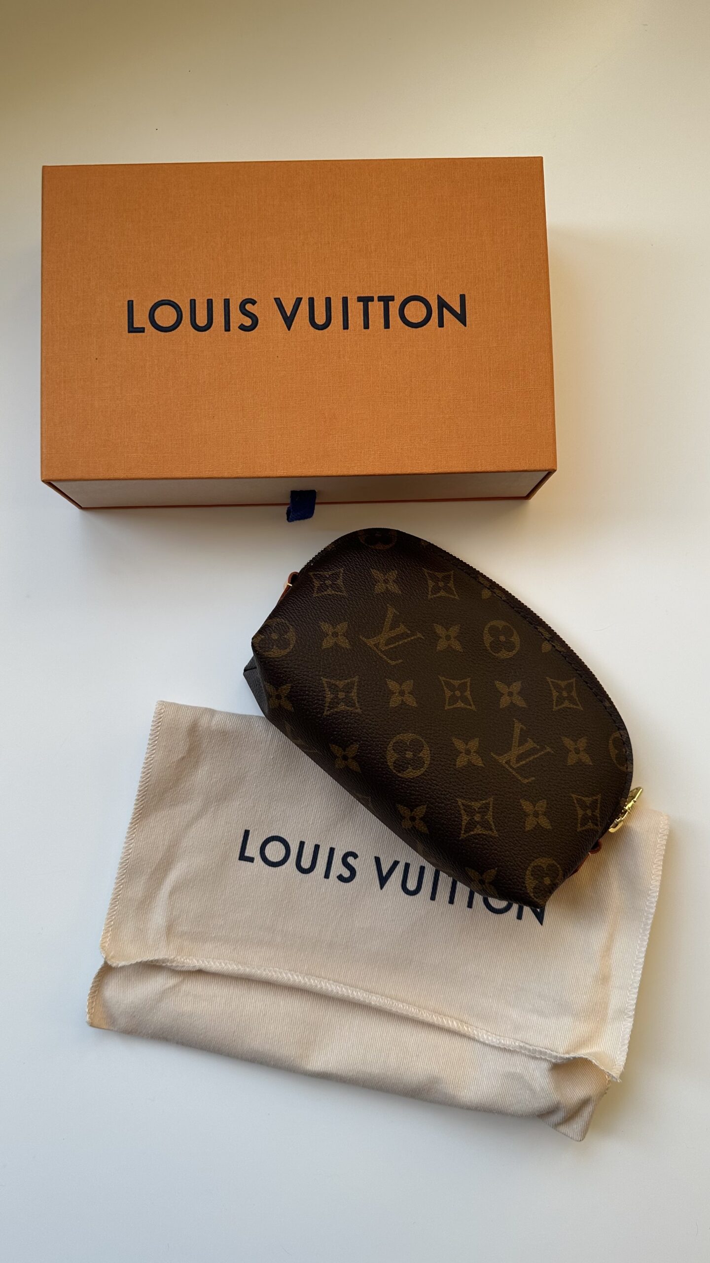 Louis Vuitton cosmetic pouch pm monogram kosmetyczka