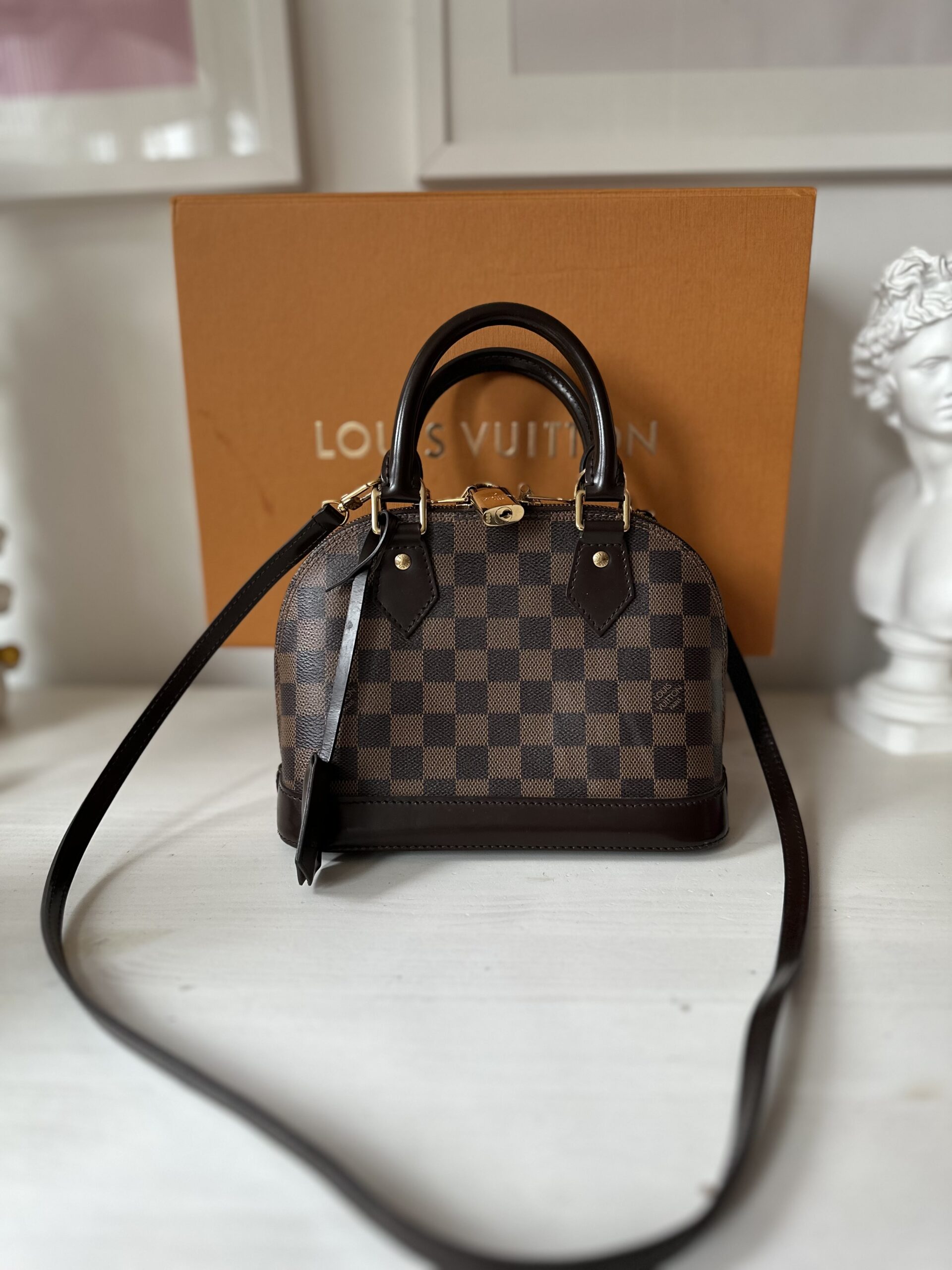 Louis Vuitton Alma bb damier ebene kuferek