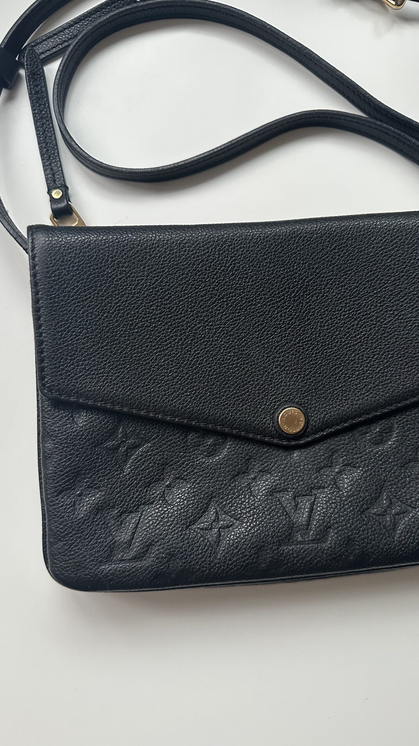 LOUIS VUITTON Black Monogram Empreinte Leather Twice Bag - obrazek 3