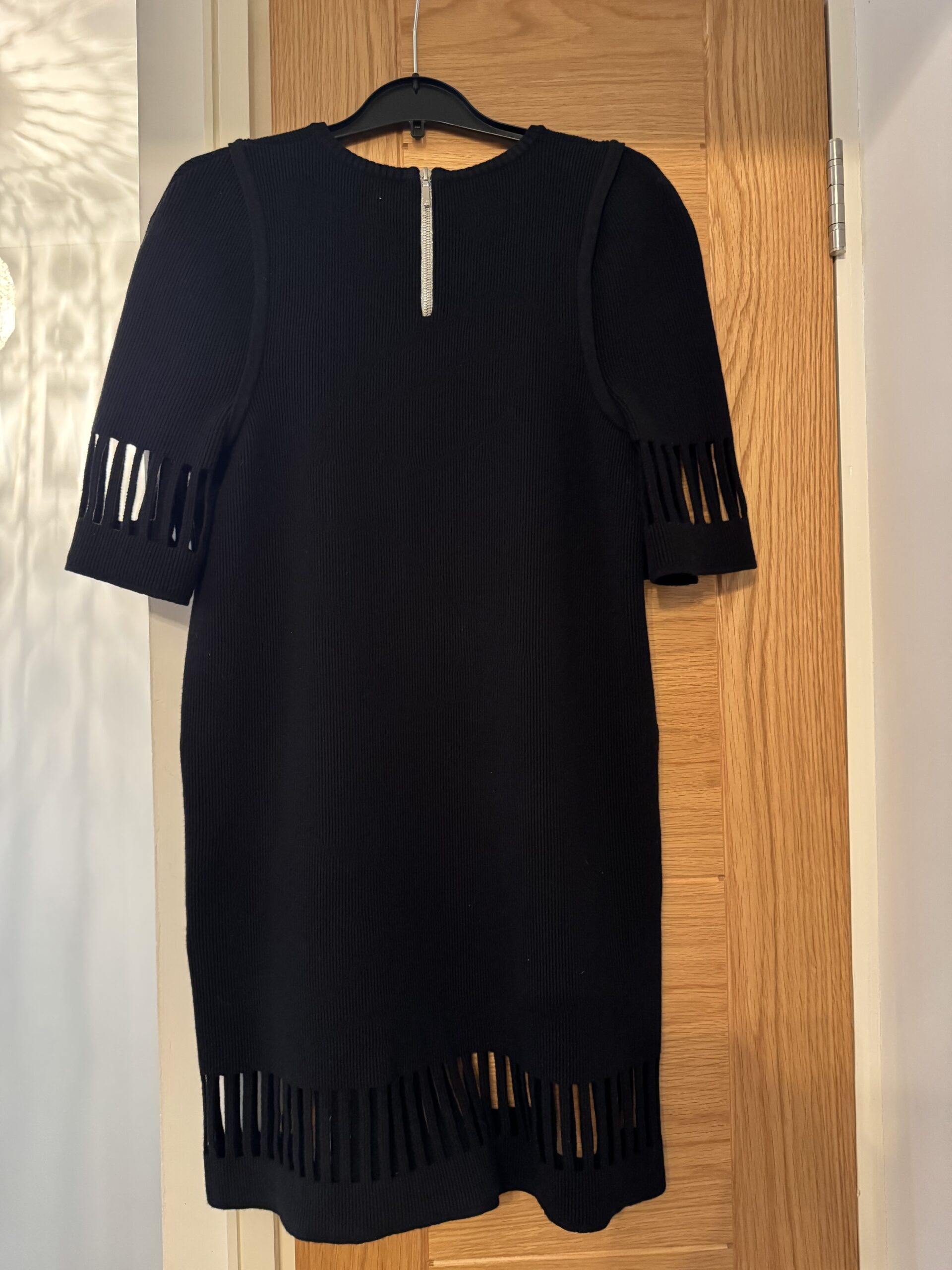 Chanel CC czarna sukienka wełna z angora kolekcja Karla Lagerfelda rozmiar FR42, L stan bardzo dobry - obrazek 6