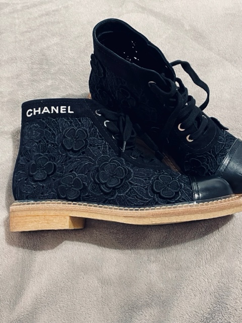 Botki Chanel skórzane z koronką NOWE
