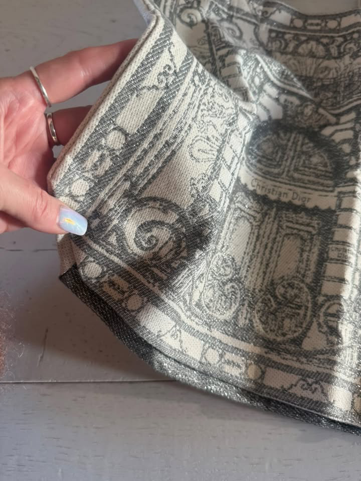 Dior 30 Avenue Montaigne letnia torebka - obrazek 2