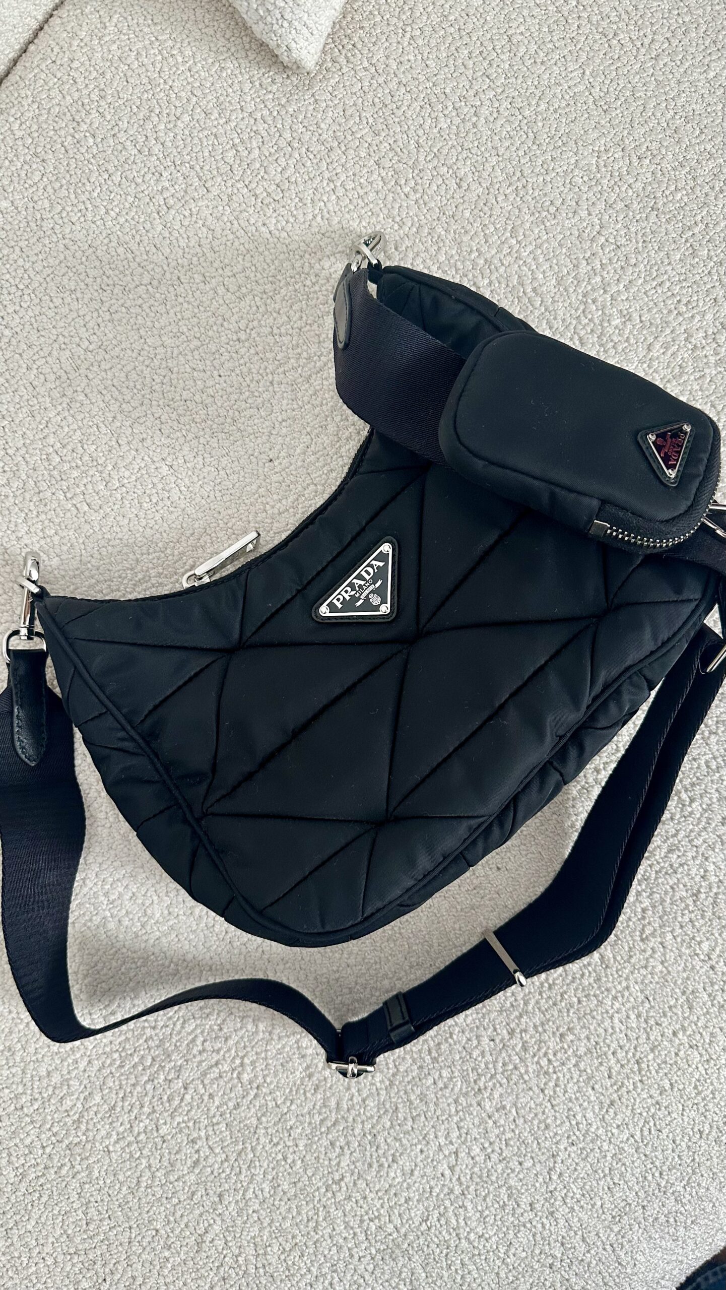 Prada Padded Re Nylon Shoulder bag czarna torebka