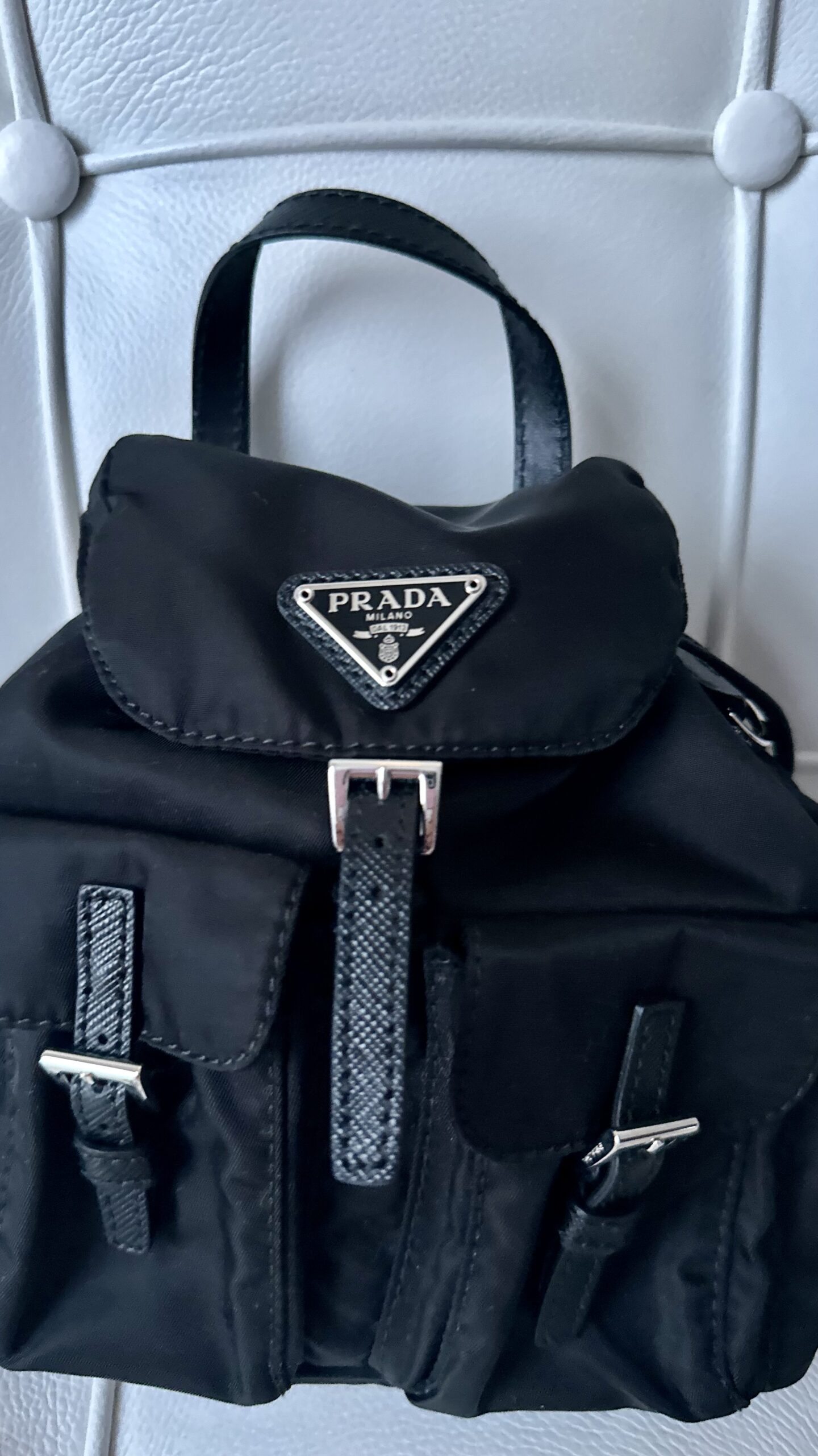 Prada mini nylon backpack czarna torebka - obrazek 4