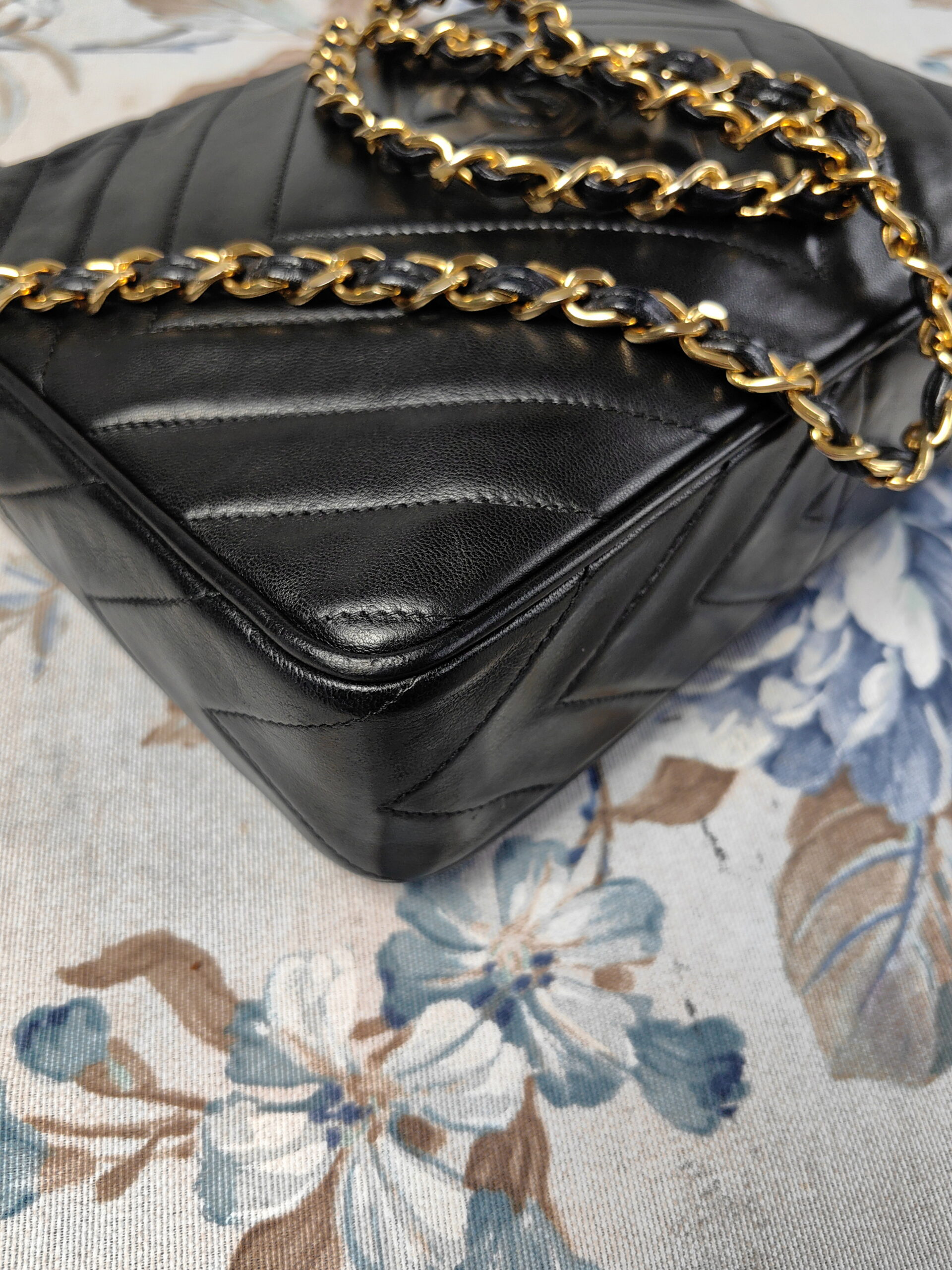 CHANEL CC logo dimond quilted bag - obrazek 8