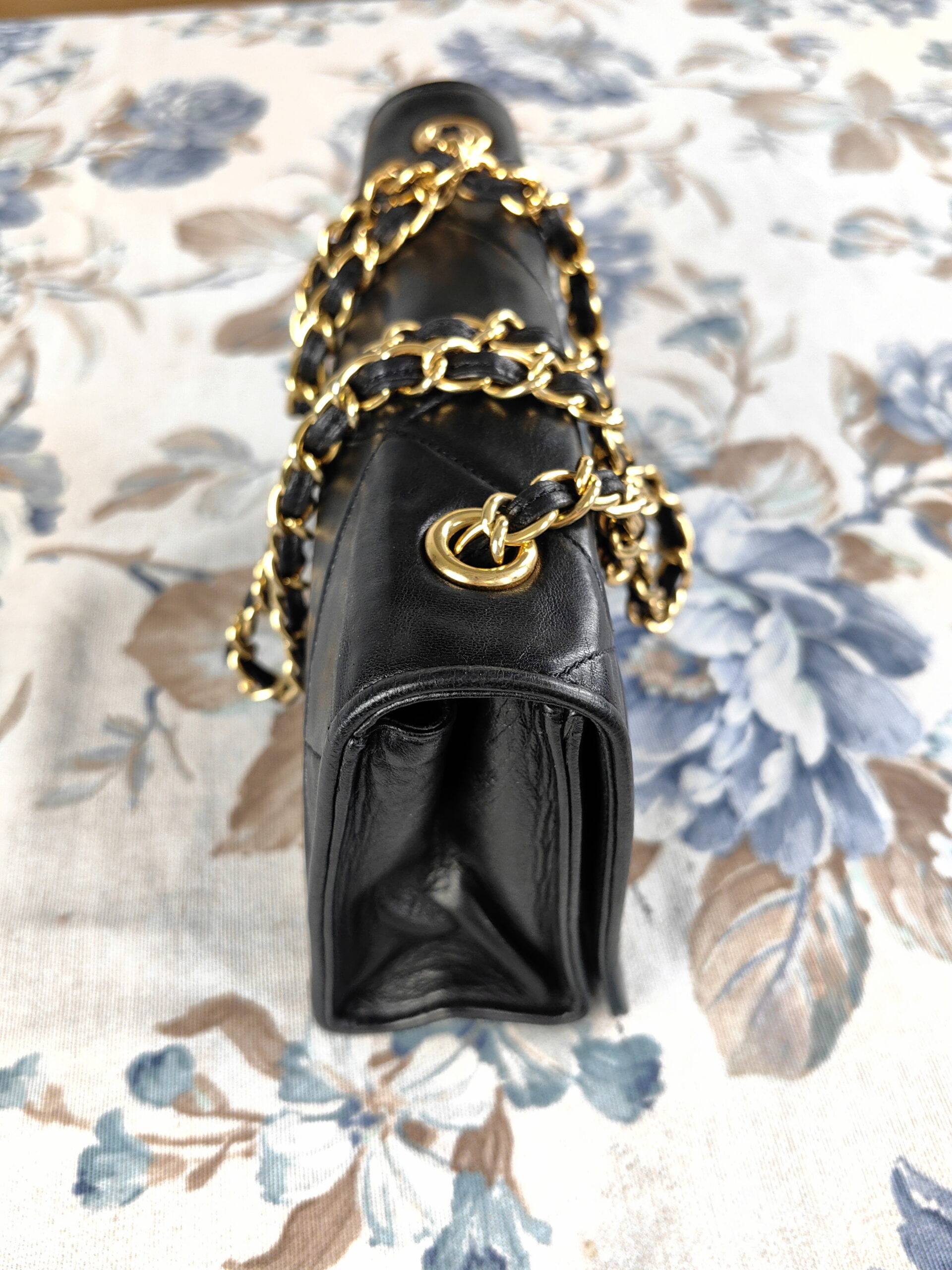 CHANEL CC quilted flap shoulder bag - obrazek 8